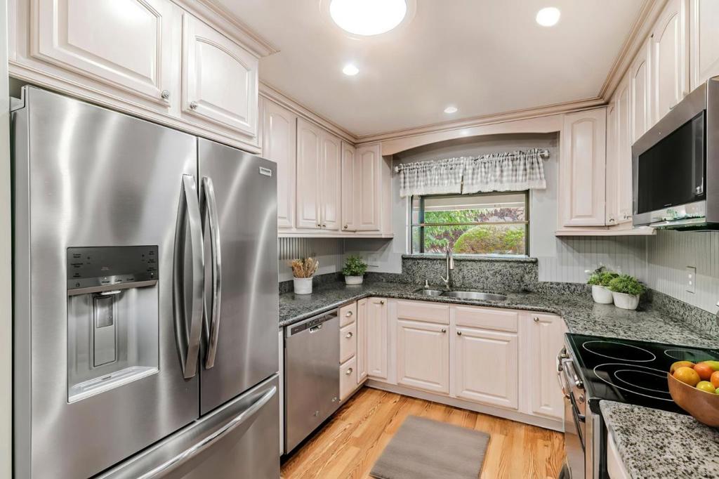 San Jose, California, 95123, United States, 3 Bedrooms Bedrooms, ,2 BathroomsBathrooms,Residential,For Sale,1975297