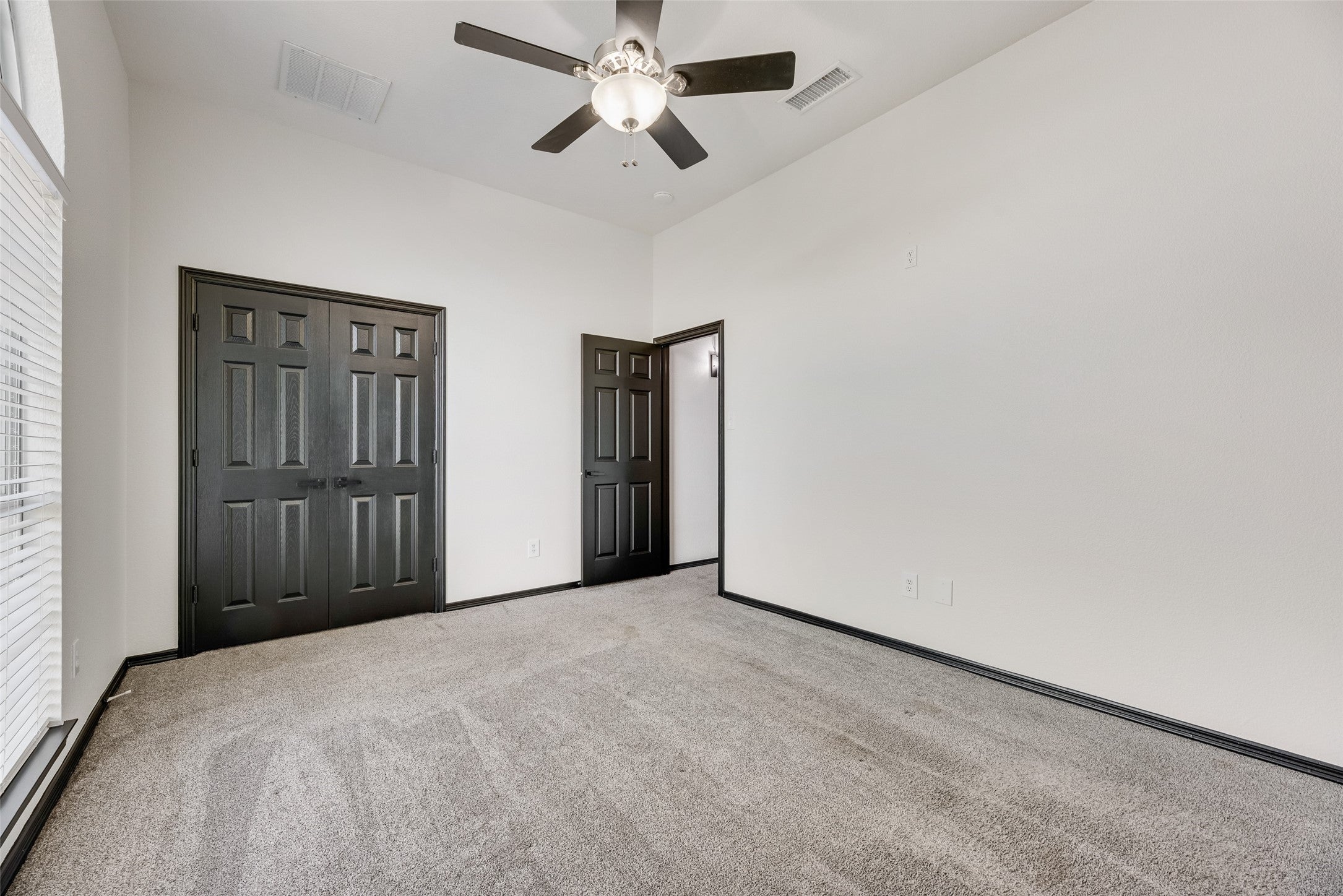 Keller, Texas, 76248, United States, 4 Bedrooms Bedrooms, ,3 BathroomsBathrooms,Residential,For Sale,1977513