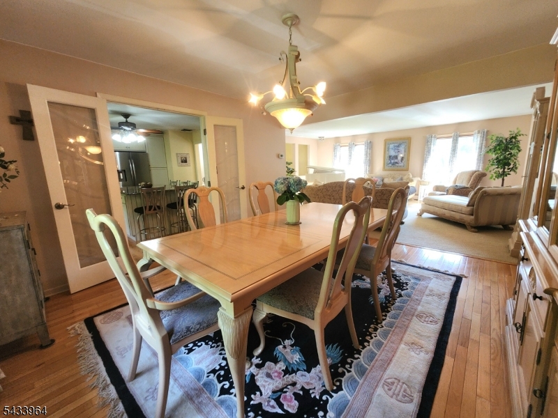 Montville Twp., New Jersey, 07082-1432, United States, 5 Bedrooms Bedrooms, ,3 BathroomsBathrooms,Residential,For Sale,2048009