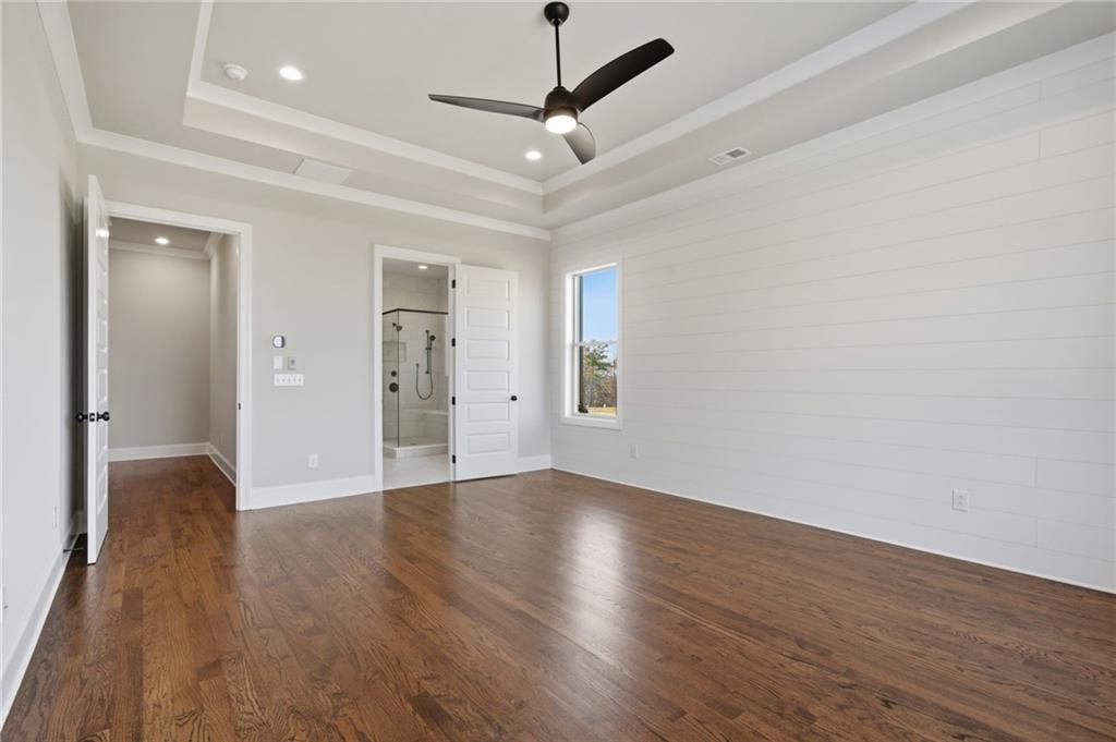 Gainesville, Georgia, 30506, United States, 4 Bedrooms Bedrooms, ,5 BathroomsBathrooms,Residential,For Sale,2008564