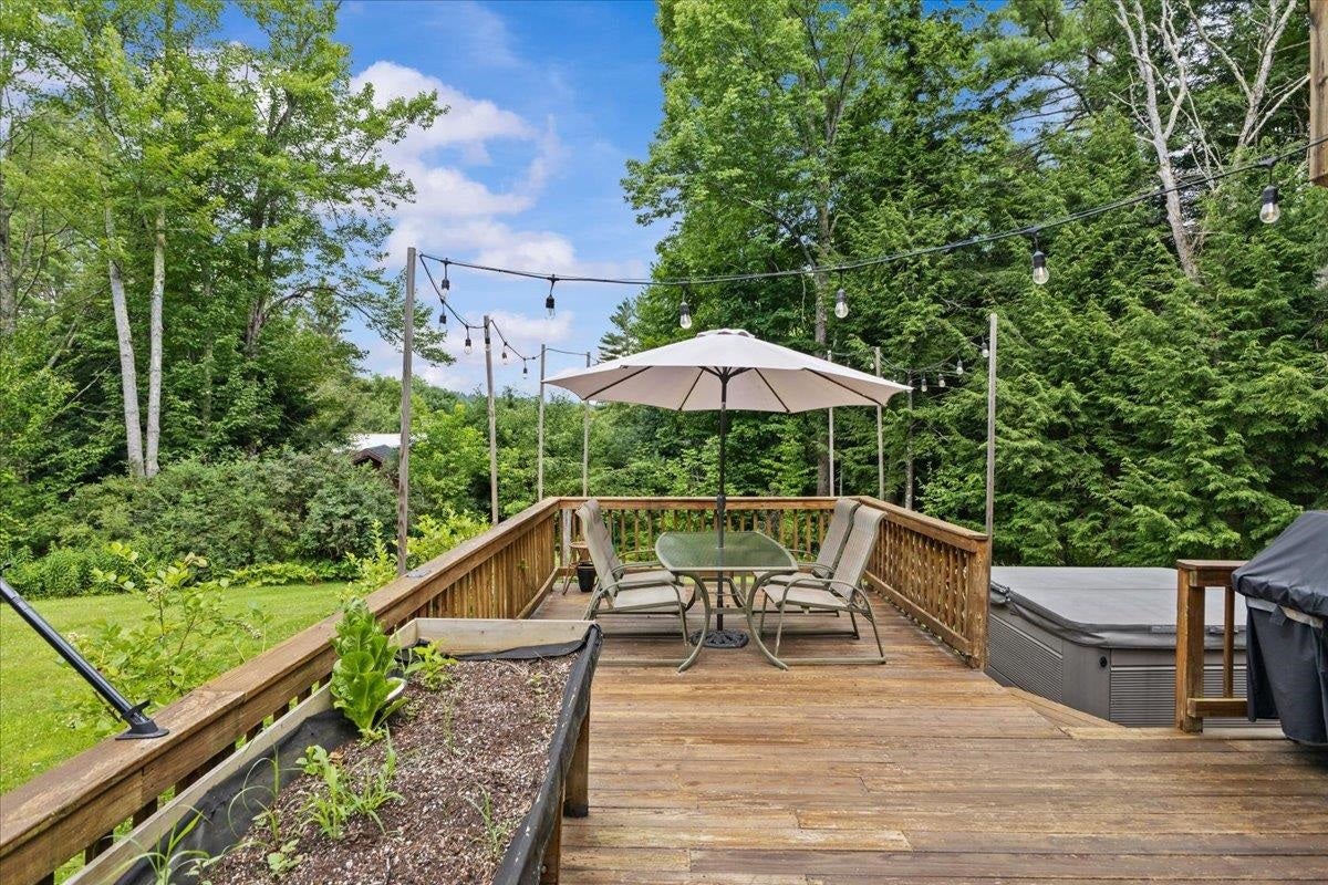 Stowe, Vermont, 05672, United States, 2 Bedrooms Bedrooms, ,1 BathroomBathrooms,Residential,For Sale,1908811
