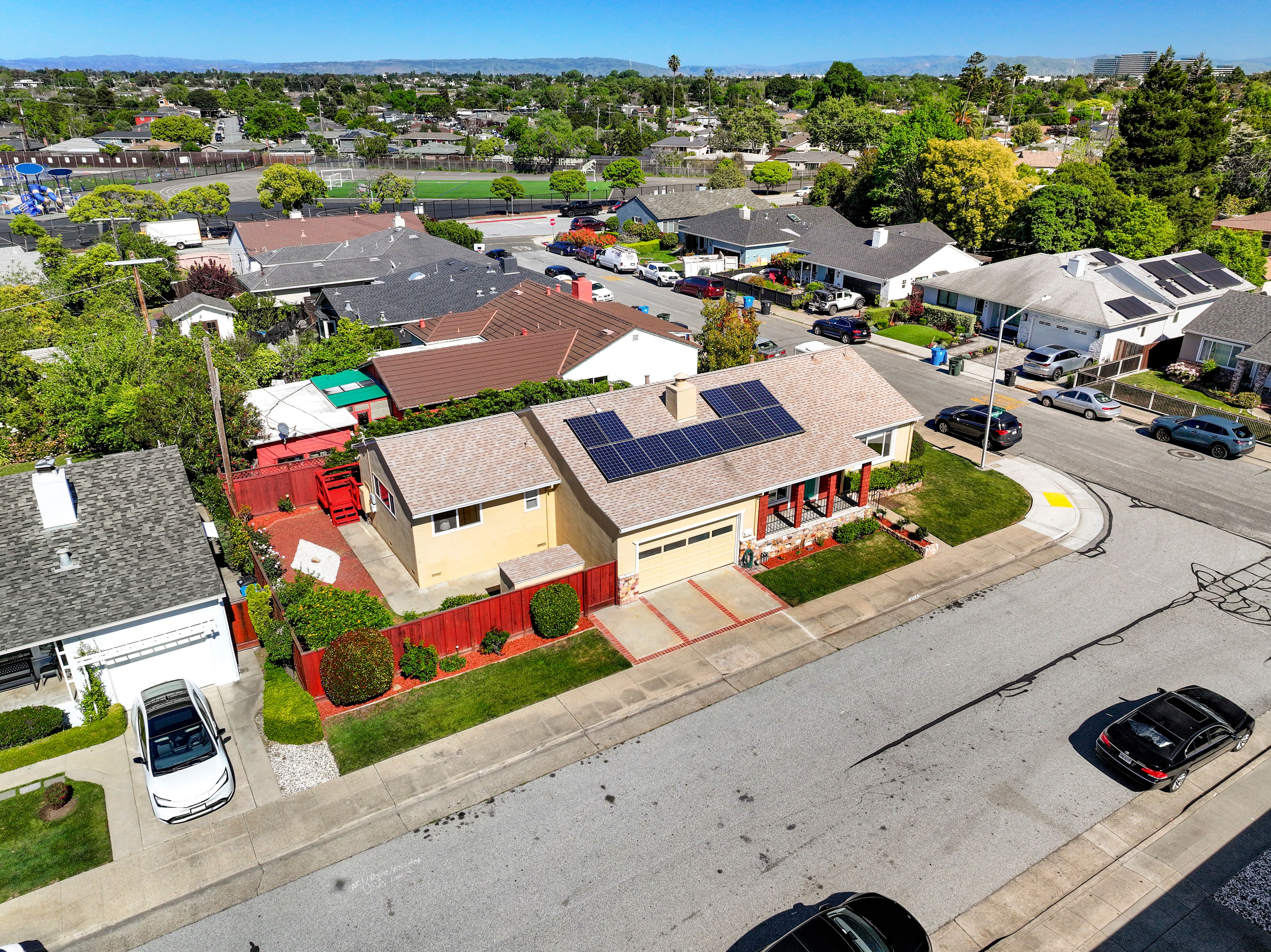  Single Story Rancher in Desirable San Mateo Village - 物件實景