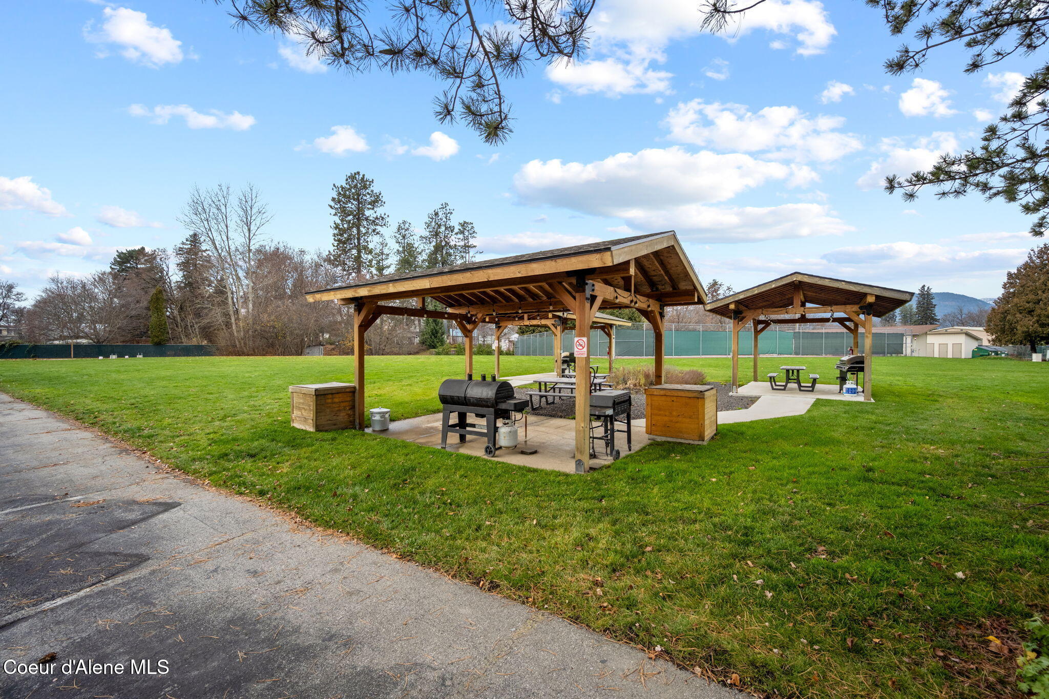 Sandpoint, Idaho, 83864, United States, 2 Bedrooms Bedrooms, ,Residential,For Sale,1999748