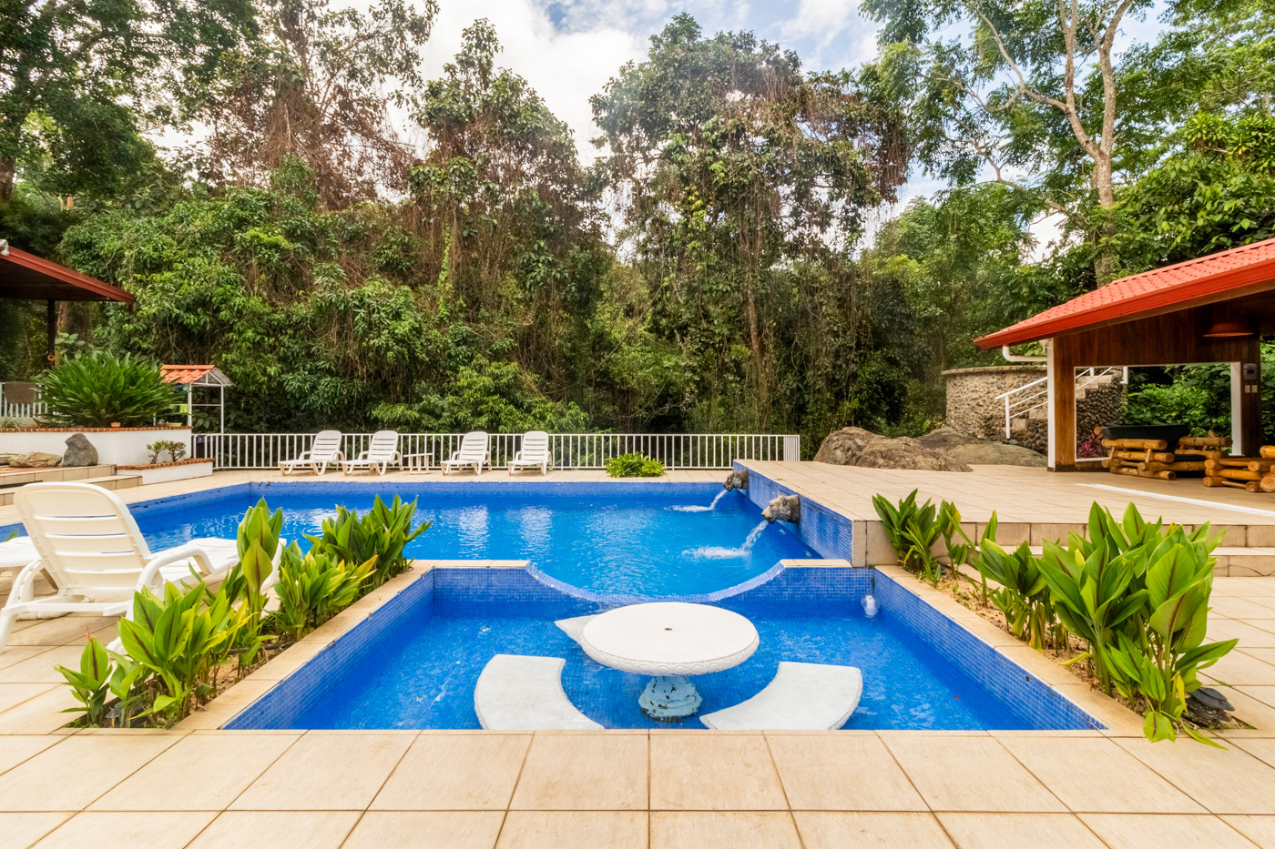 Quebradas, Perez Zeledon, Perez Zeledon, San Jose, CR, 5 Bedrooms Bedrooms, ,5 BathroomsBathrooms,Residential,For Sale,Quebradas, Perez Zeledon,1609736