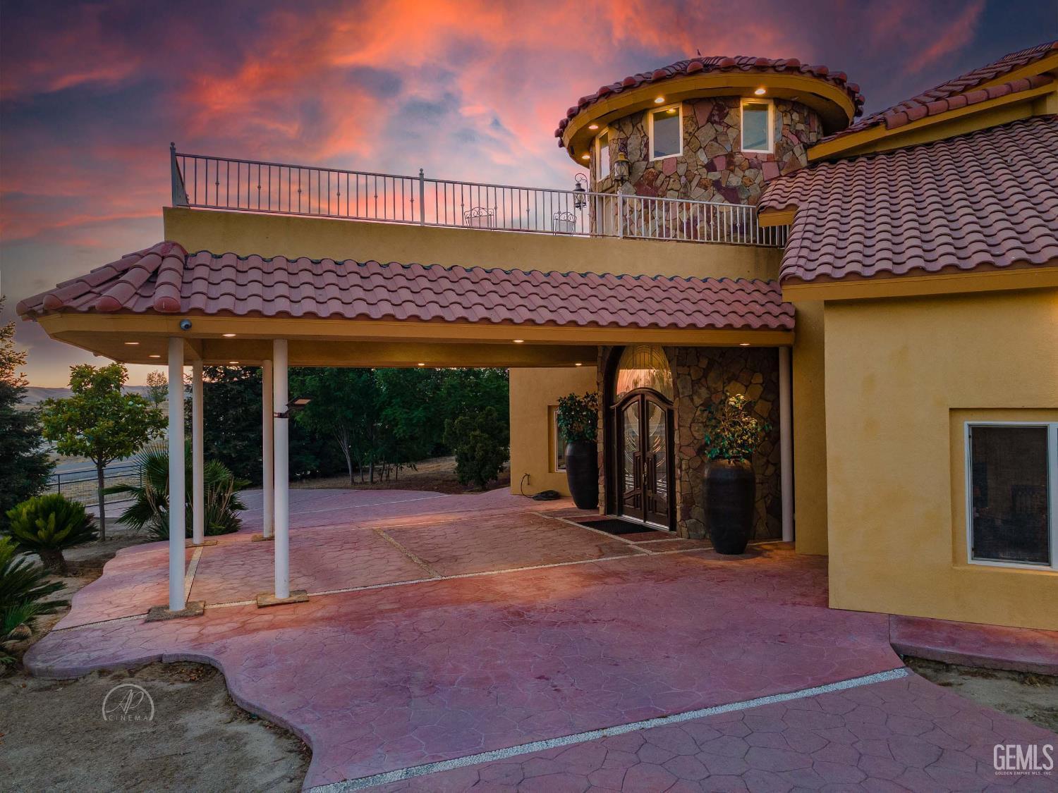 Bakersfield, California, 93308, United States, 4 Bedrooms Bedrooms, ,5 BathroomsBathrooms,Residential,For Sale,1992415