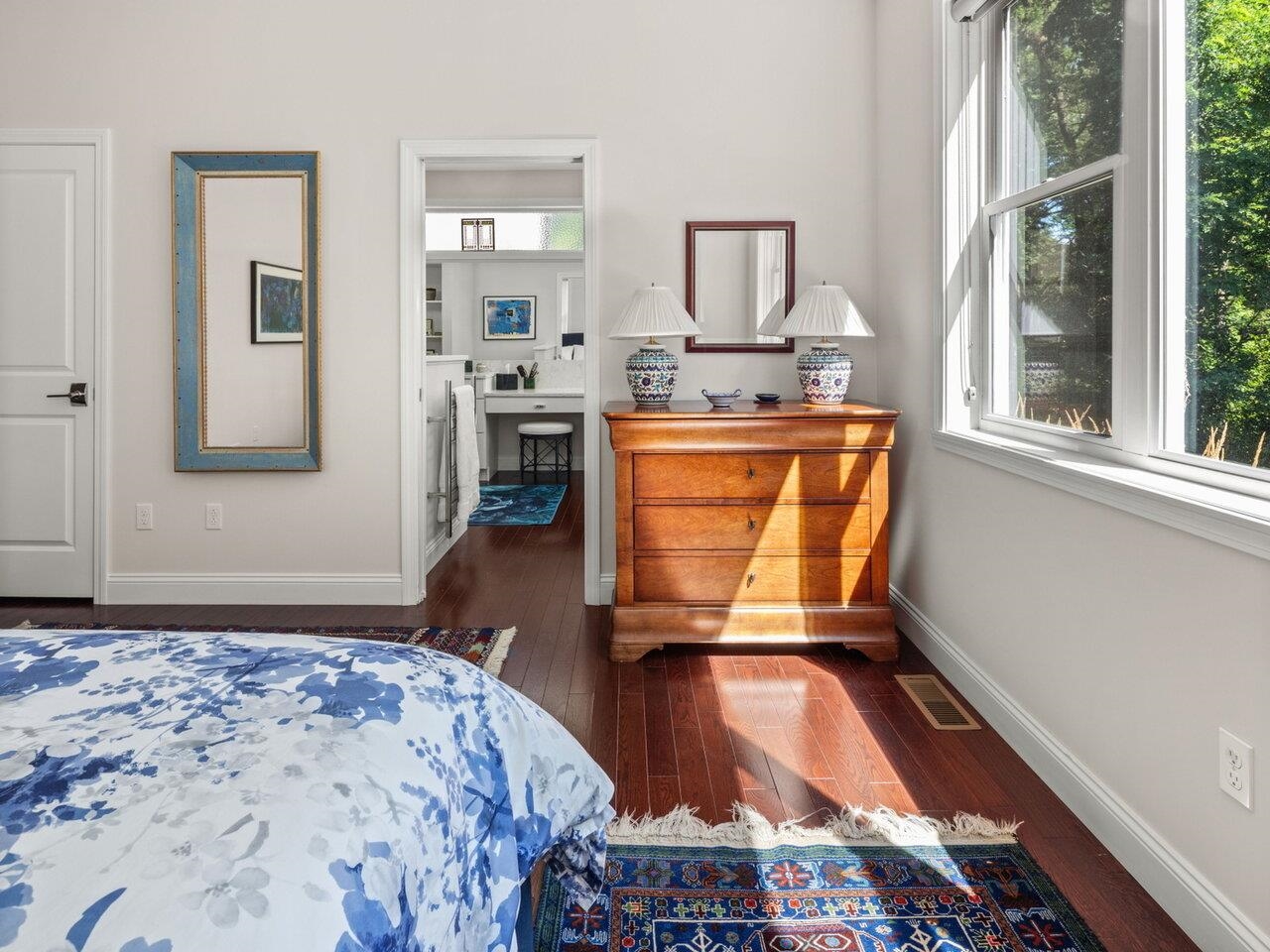 Burlington, Vermont, 05401, United States, 2 Bedrooms Bedrooms, ,2 BathroomsBathrooms,Residential,For Sale,1927206