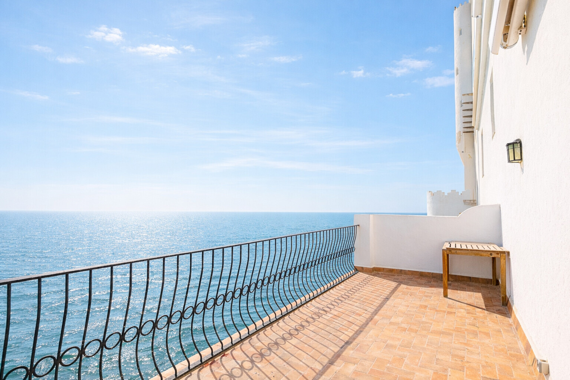  Balcony of the Sea: History and Horizon in Sitges - 物件實景