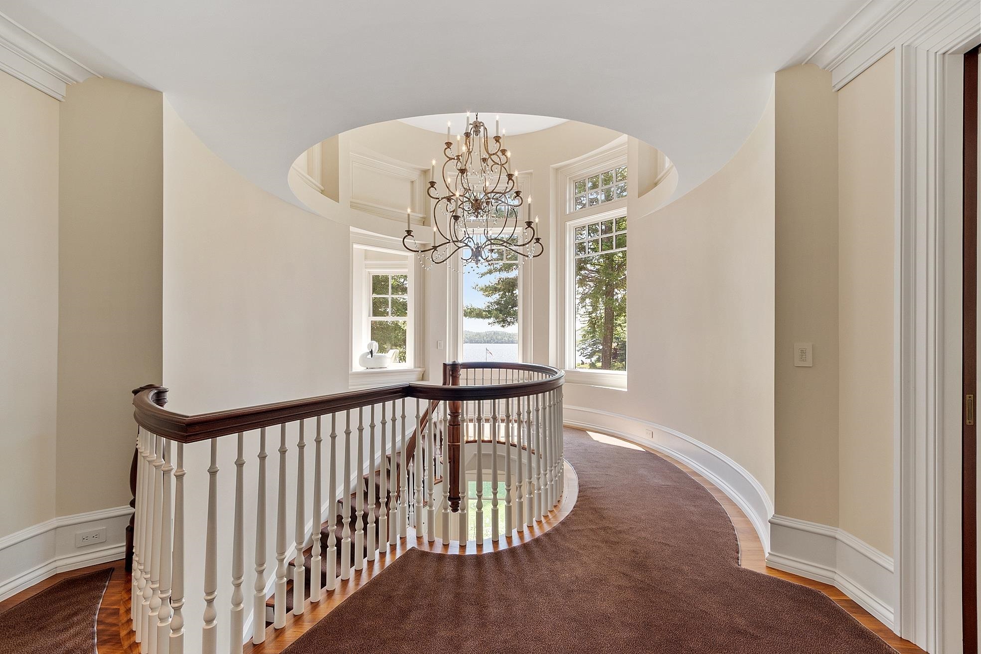 Meredith, New Hampshire, 03253, United States, 7 Bedrooms Bedrooms, ,6 BathroomsBathrooms,Residential,For Sale,1897806