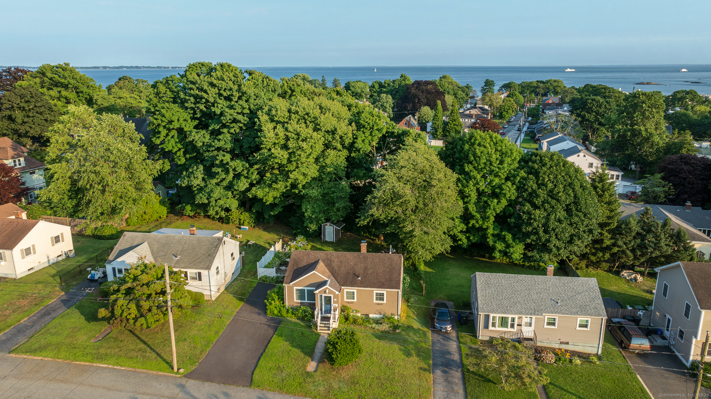 New London, Connecticut, 06320, United States, 2 Bedrooms Bedrooms, ,2 BathroomsBathrooms,Residential,For Sale,1895689