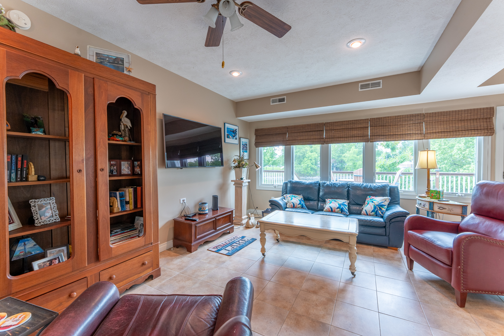 Marion, Illinois, 62959, United States, 3 Bedrooms Bedrooms, ,3 BathroomsBathrooms,Residential,For Sale,1936855