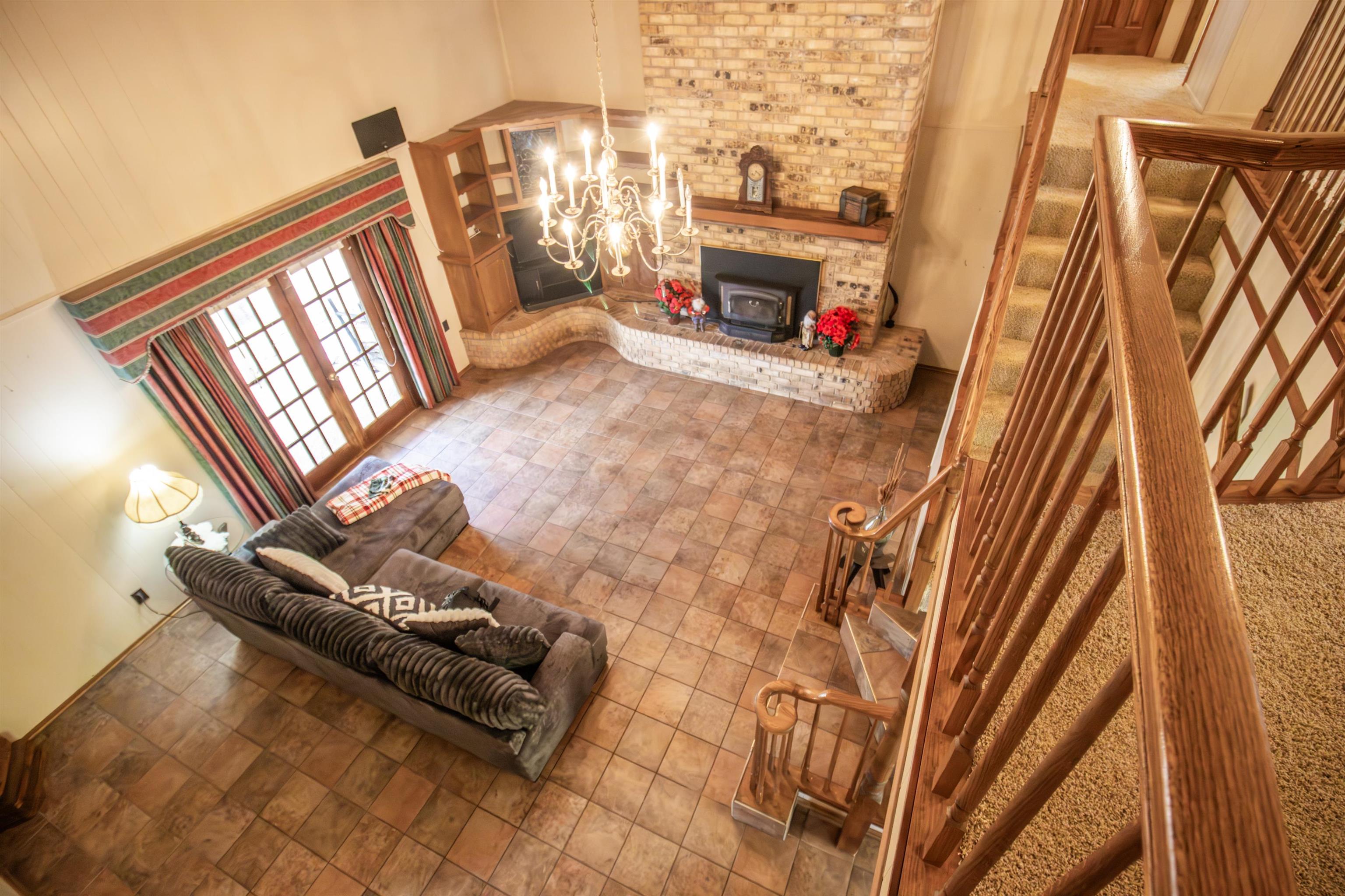 Marshall, Texas, 75670, United States, 5 Bedrooms Bedrooms, ,4 BathroomsBathrooms,Residential,For Sale,1996423