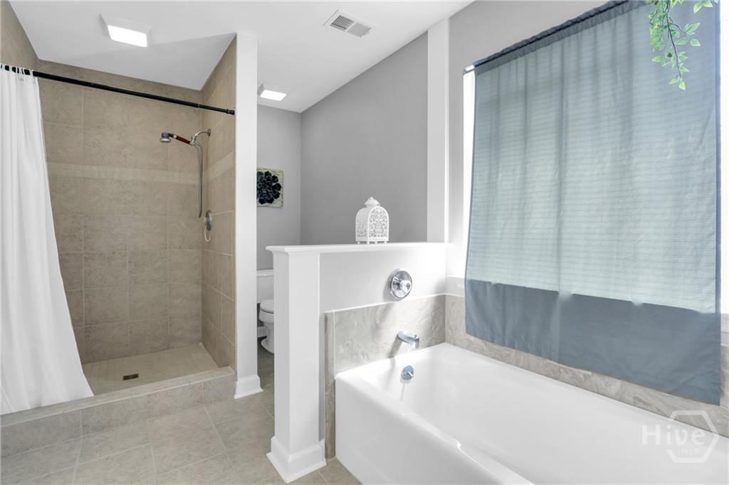 Savannah, Georgia, 31410, United States, 3 Bedrooms Bedrooms, ,2 BathroomsBathrooms,Residential,For Sale,1921952