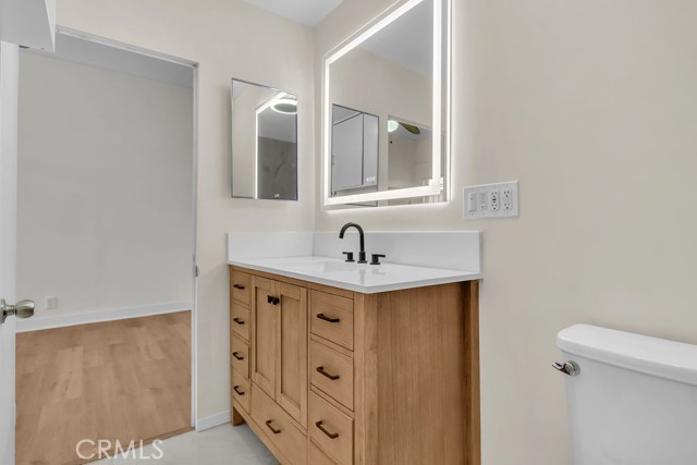 Los Angeles, California, 90044, United States, 4 Bedrooms Bedrooms, ,Residential,For Sale,2040182