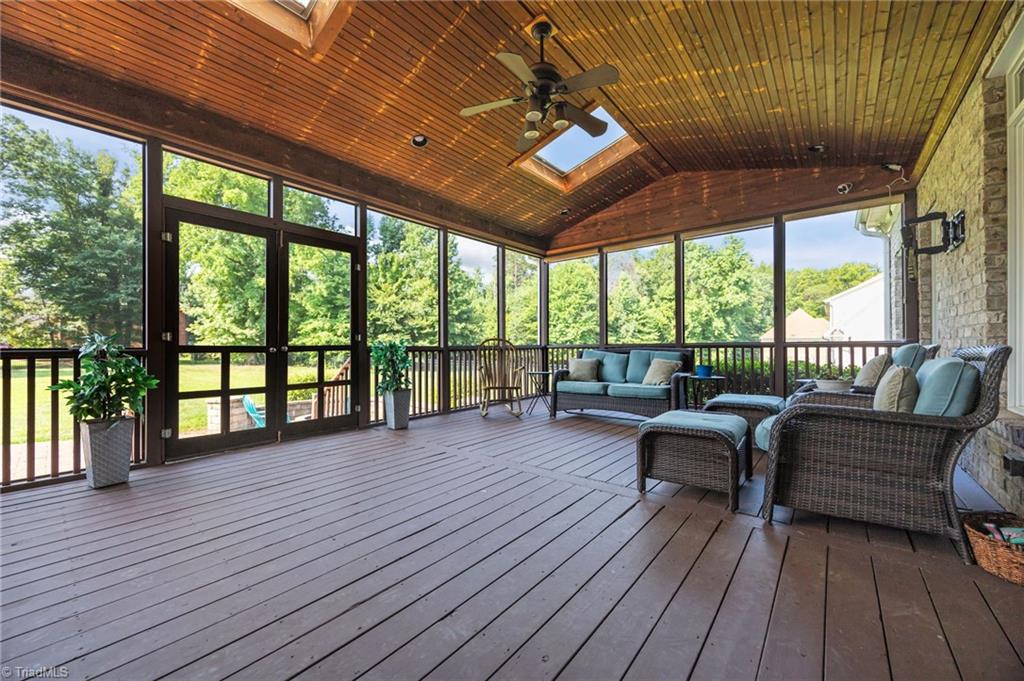 Kernersville, North Carolina, 27284, United States, 4 Bedrooms Bedrooms, ,3 BathroomsBathrooms,Residential,For Sale,1890239