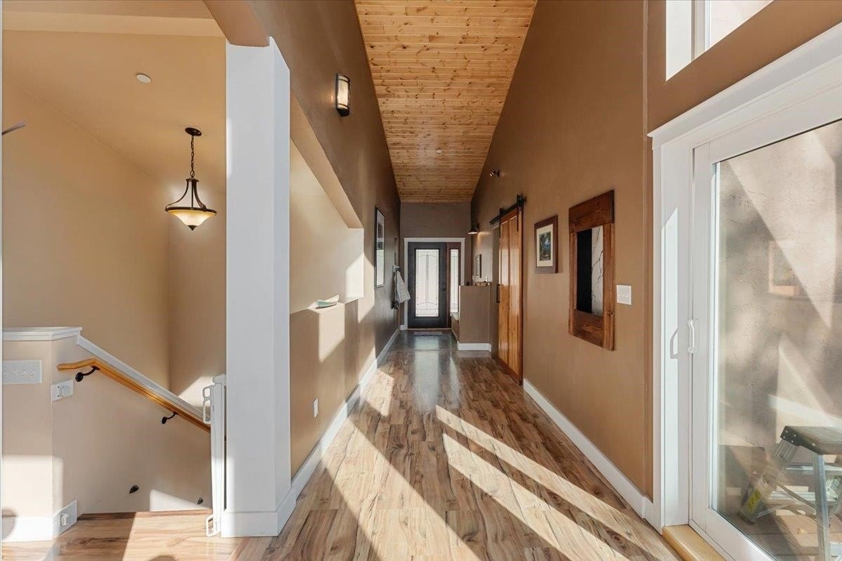 Weed, California, 96094, United States, 4 Bedrooms Bedrooms, ,3 BathroomsBathrooms,Residential,For Sale,2038321