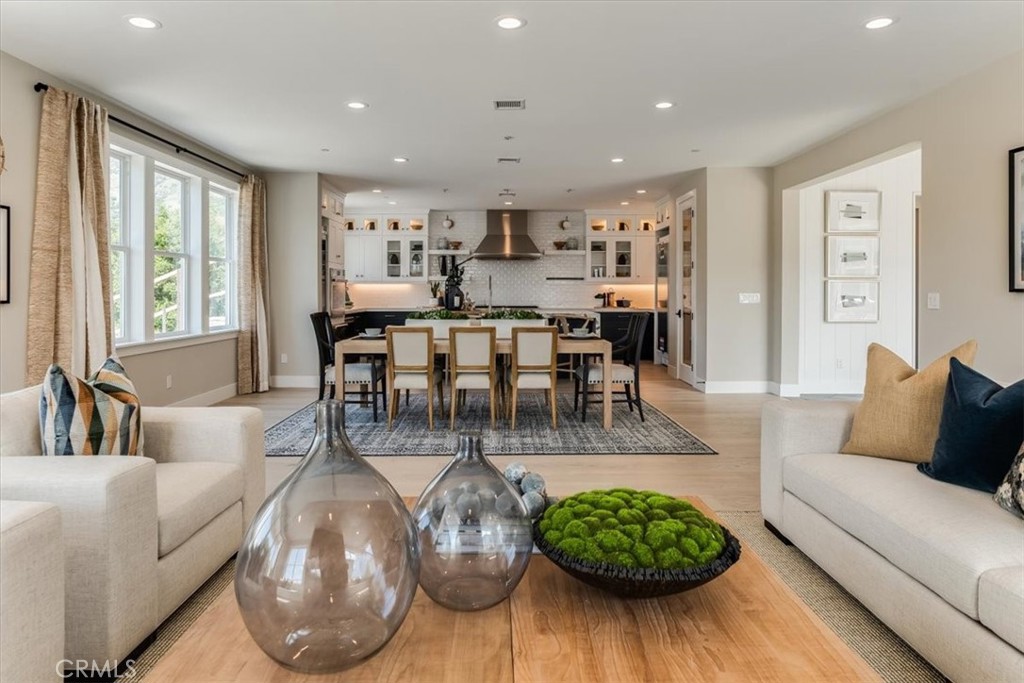 San Luis Obispo, California, 93401, United States, 5 Bedrooms Bedrooms, ,6 BathroomsBathrooms,Residential,For Sale,2001522