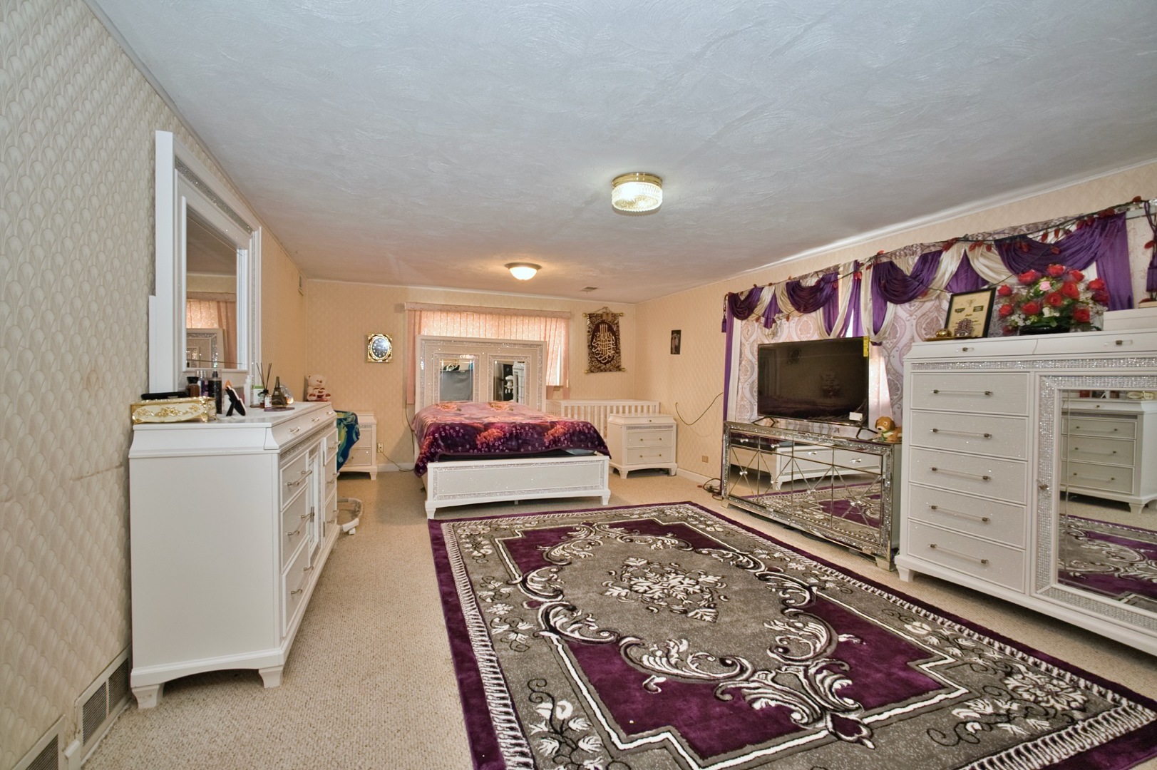 Skokie, Illinois, 60076, United States, 4 Bedrooms Bedrooms, ,3 BathroomsBathrooms,Residential,For Sale,2000089