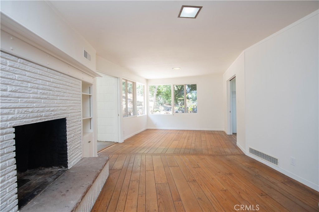 Riverside, California, 92506, United States, 4 Bedrooms Bedrooms, ,3 BathroomsBathrooms,Residential,For Sale,1926209