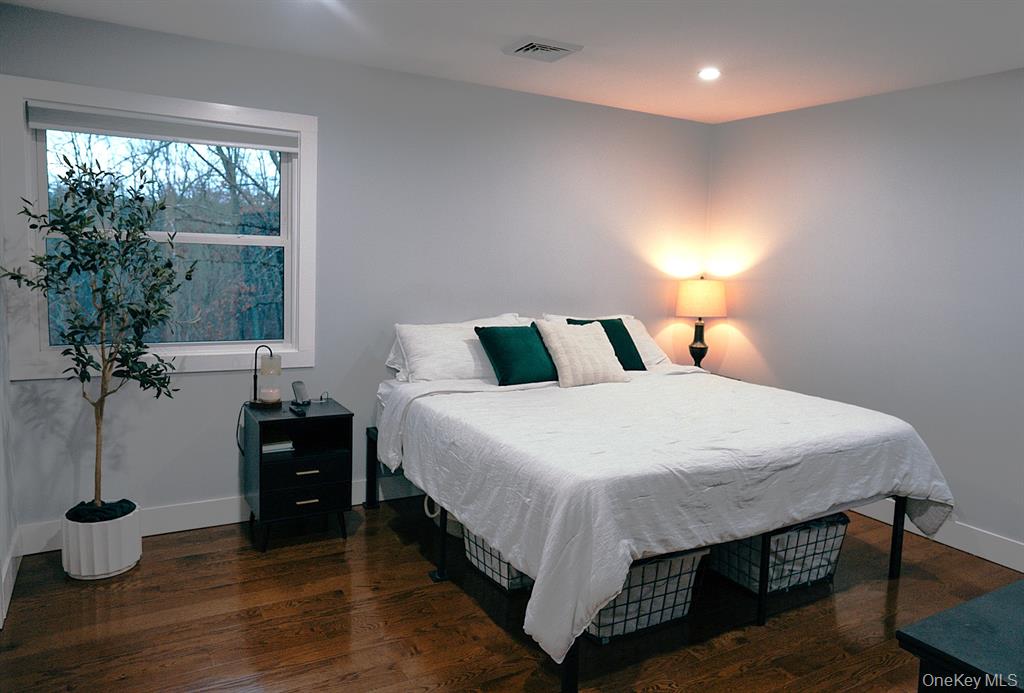 Wappingers Falls, New York, 12590, United States, 3 Bedrooms Bedrooms, ,4 BathroomsBathrooms,Residential,For Sale,1998692