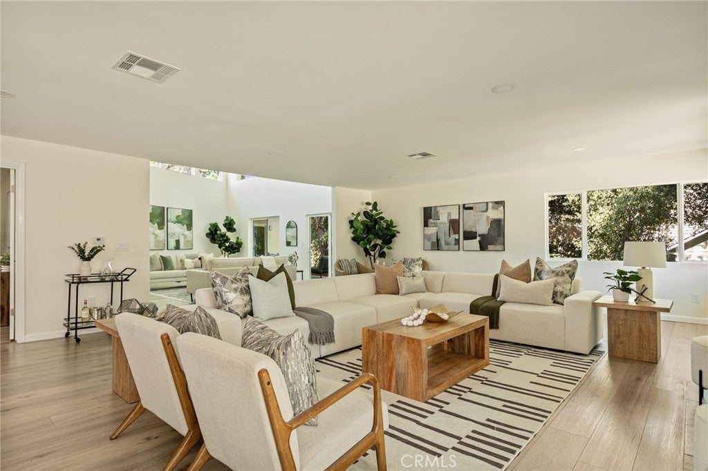 Redlands, California, 92373, United States, 4 Bedrooms Bedrooms, ,4 BathroomsBathrooms,Residential,For Sale,1900605