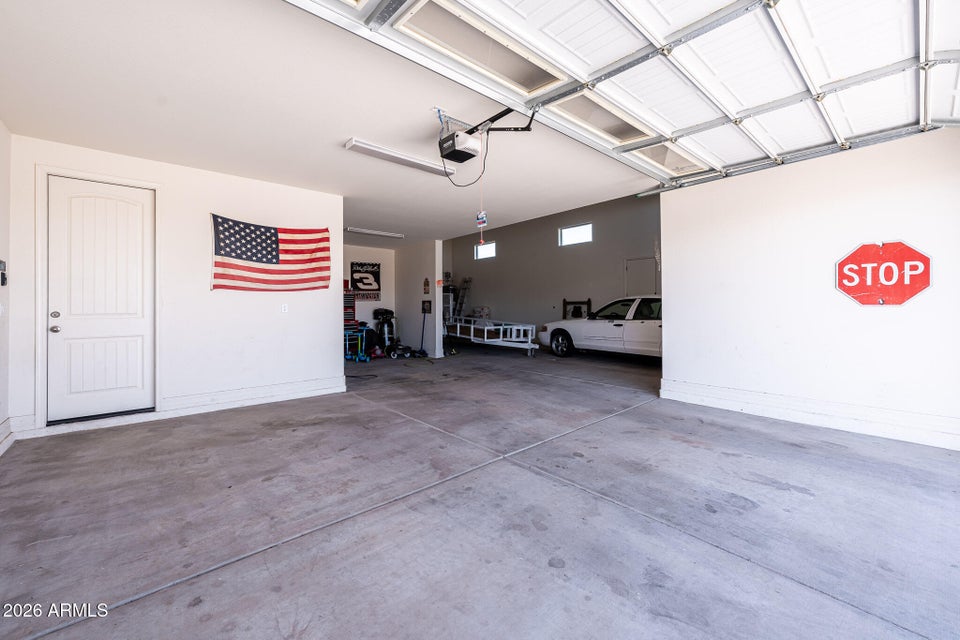 Wittmann, Arizona, 85361, United States, 3 Bedrooms Bedrooms, ,Residential,For Sale,2010818