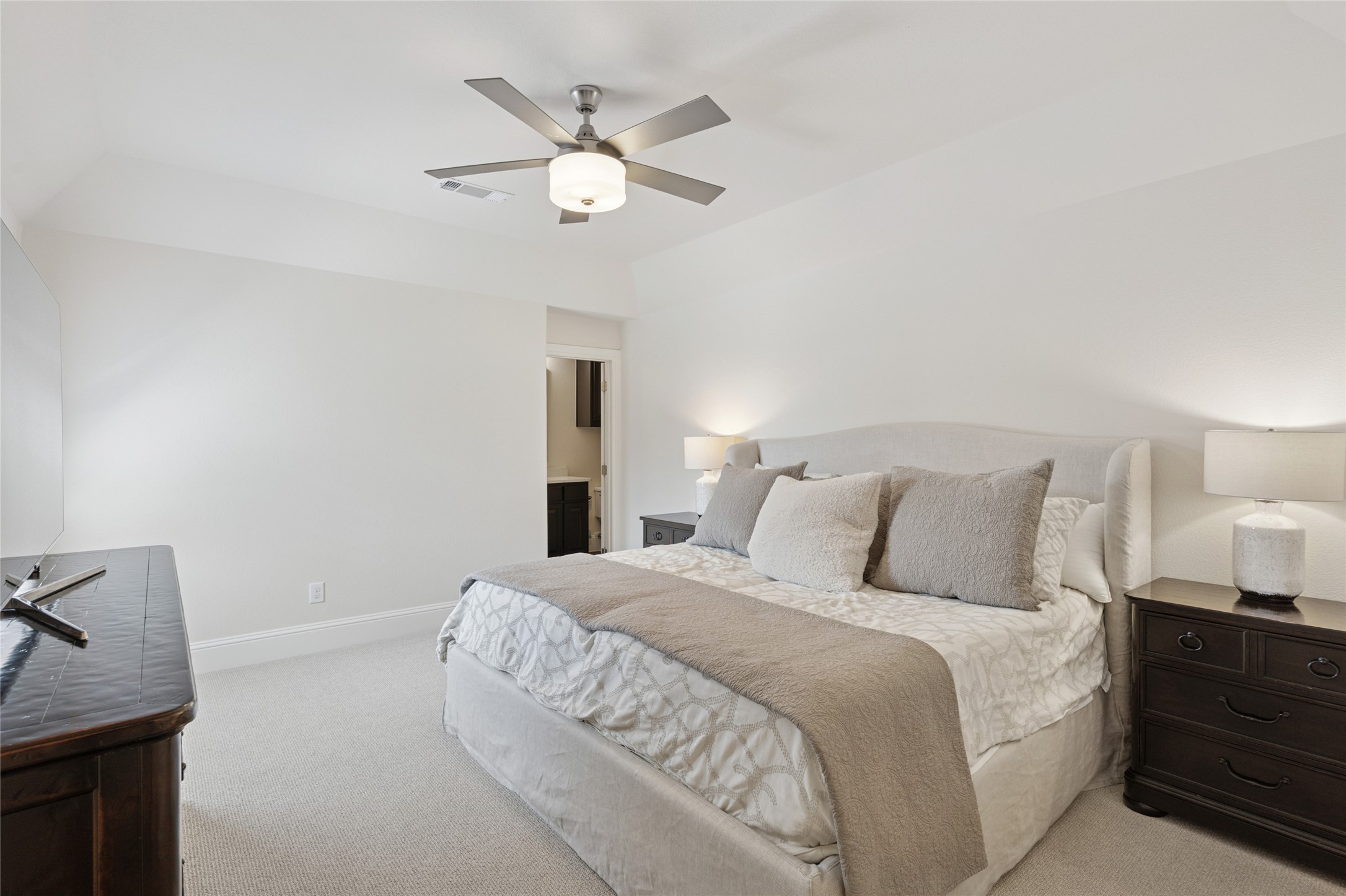 Benbrook, Texas, 76126, United States, 4 Bedrooms Bedrooms, ,5 BathroomsBathrooms,Residential,For Sale,1958044