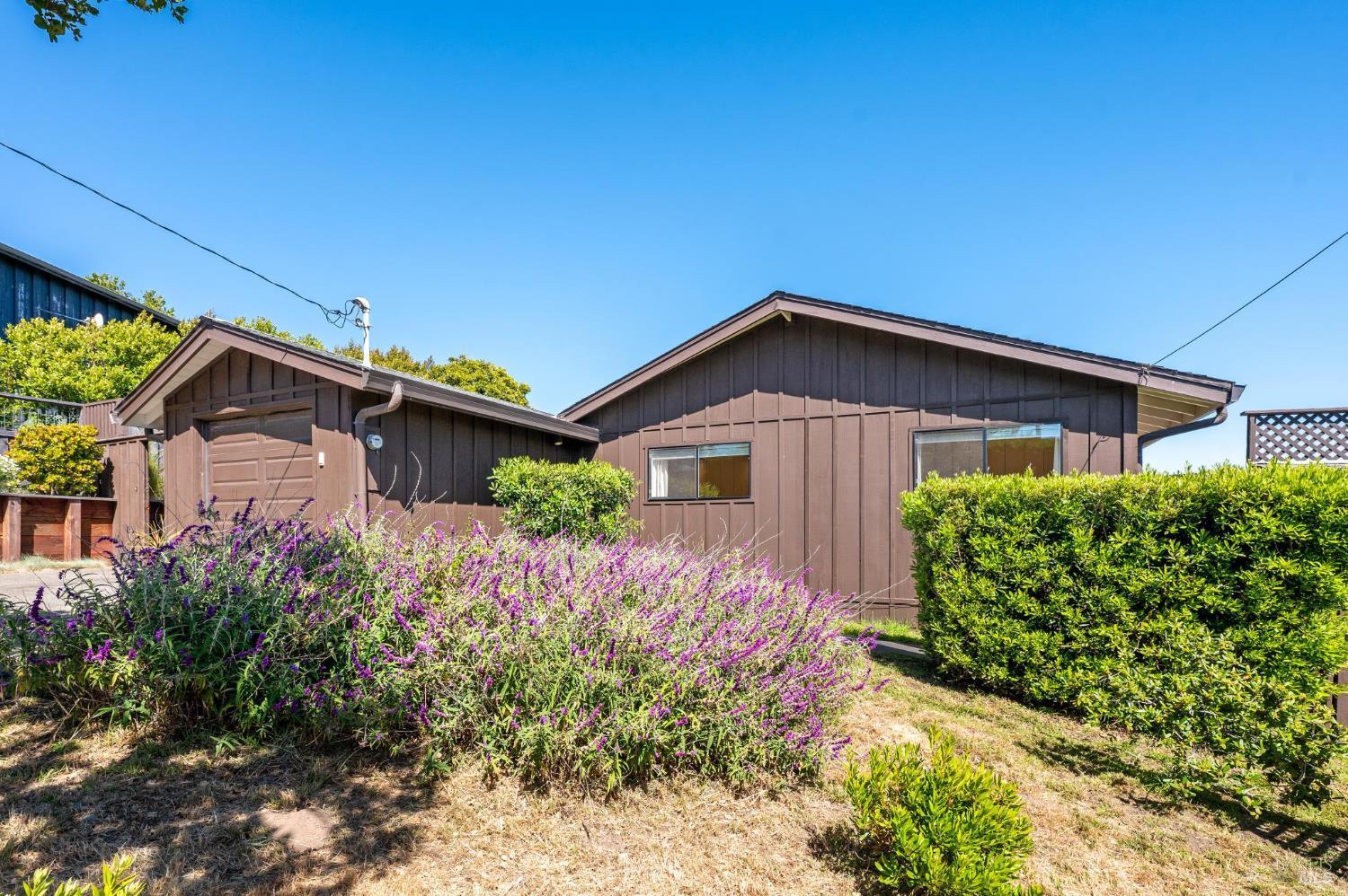 Bolinas, California, 94924, United States, 3 Bedrooms Bedrooms, ,2 BathroomsBathrooms,Residential,For Sale,2003104
