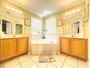 KISSIMMEE, Florida, 34747, United States, 7 Bedrooms Bedrooms, ,6 BathroomsBathrooms,Residential,For Sale,1980023