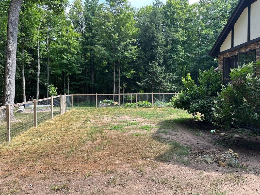 Ashland, Wisconsin, 54806, United States, 6 Bedrooms Bedrooms, ,4 BathroomsBathrooms,Residential,For Sale,1919856
