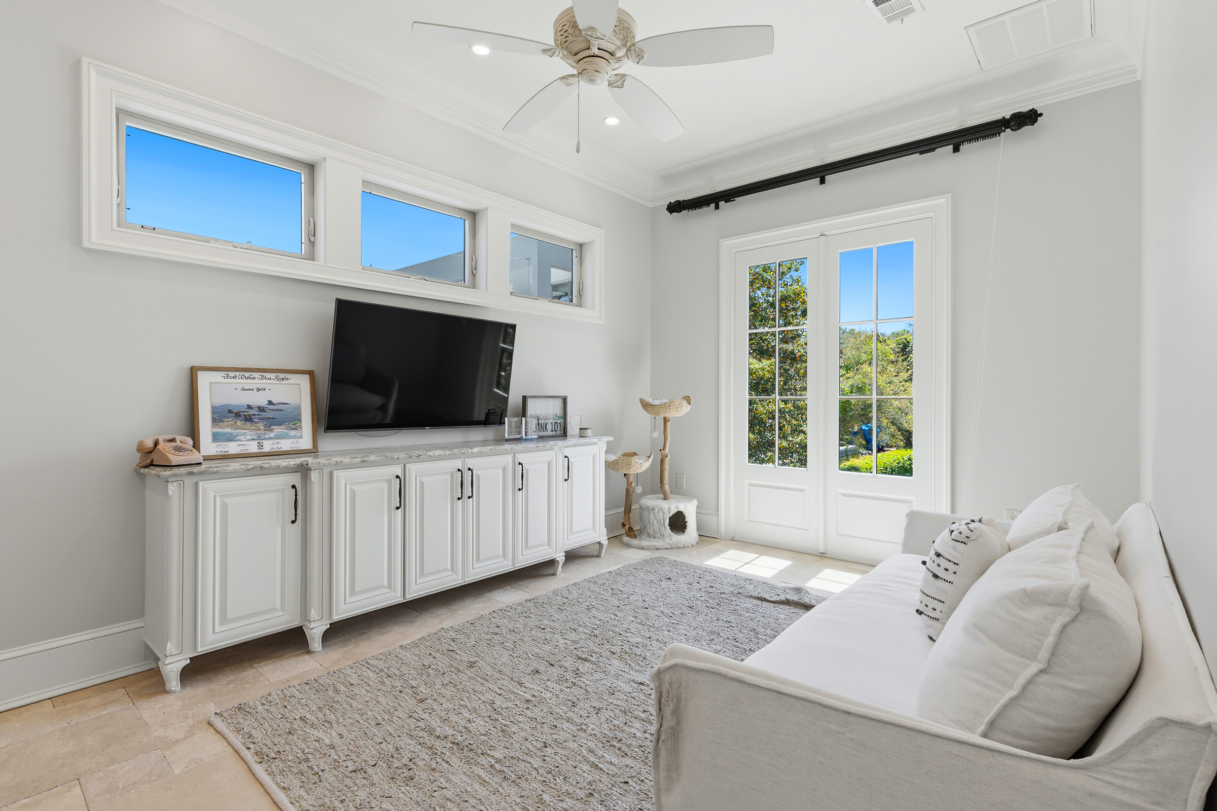  Private Bayfront Estate With Deepwater Dock And Resort-Style Outdoor Living - 物件實景