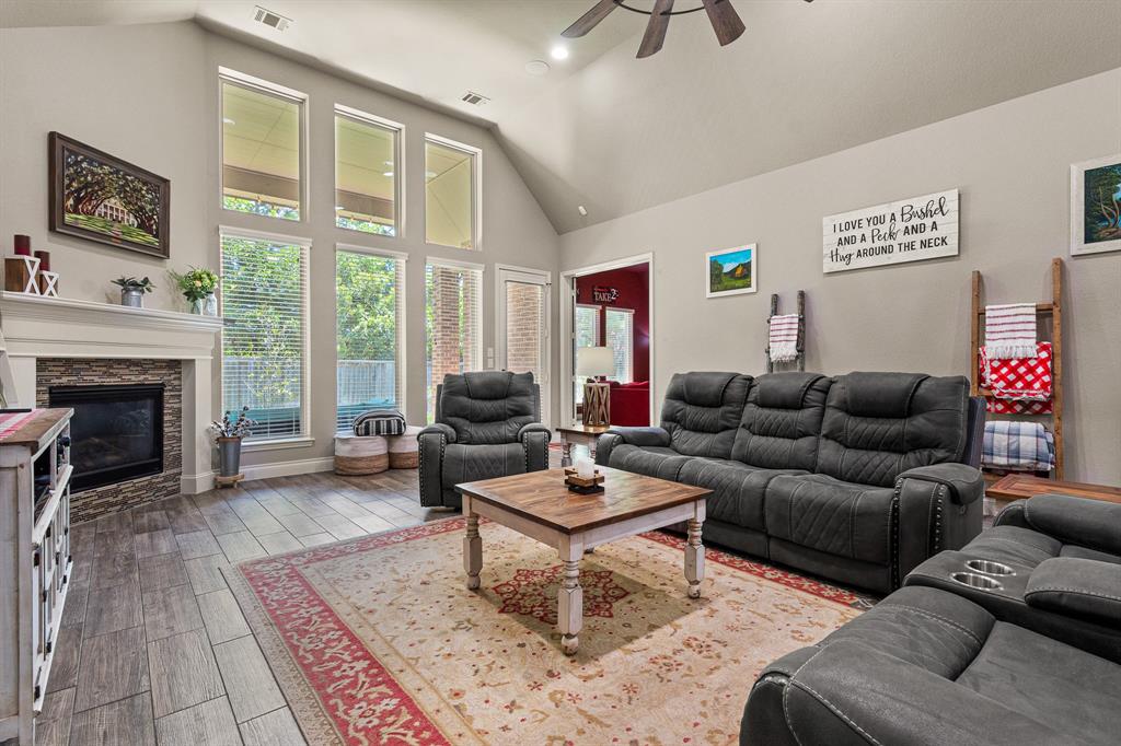 Montgomery, Texas, 77316, United States, 4 Bedrooms Bedrooms, ,3 BathroomsBathrooms,Residential,For Sale,1874298