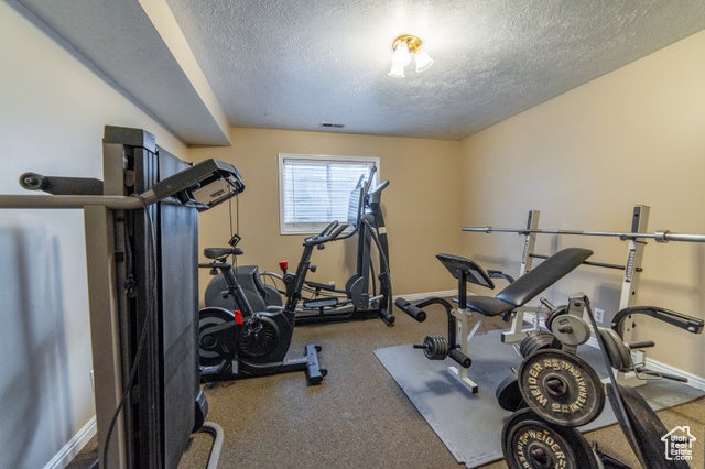 Sandy, Utah, 84092, United States, 6 Bedrooms Bedrooms, ,2 BathroomsBathrooms,Residential,For Sale,2013527