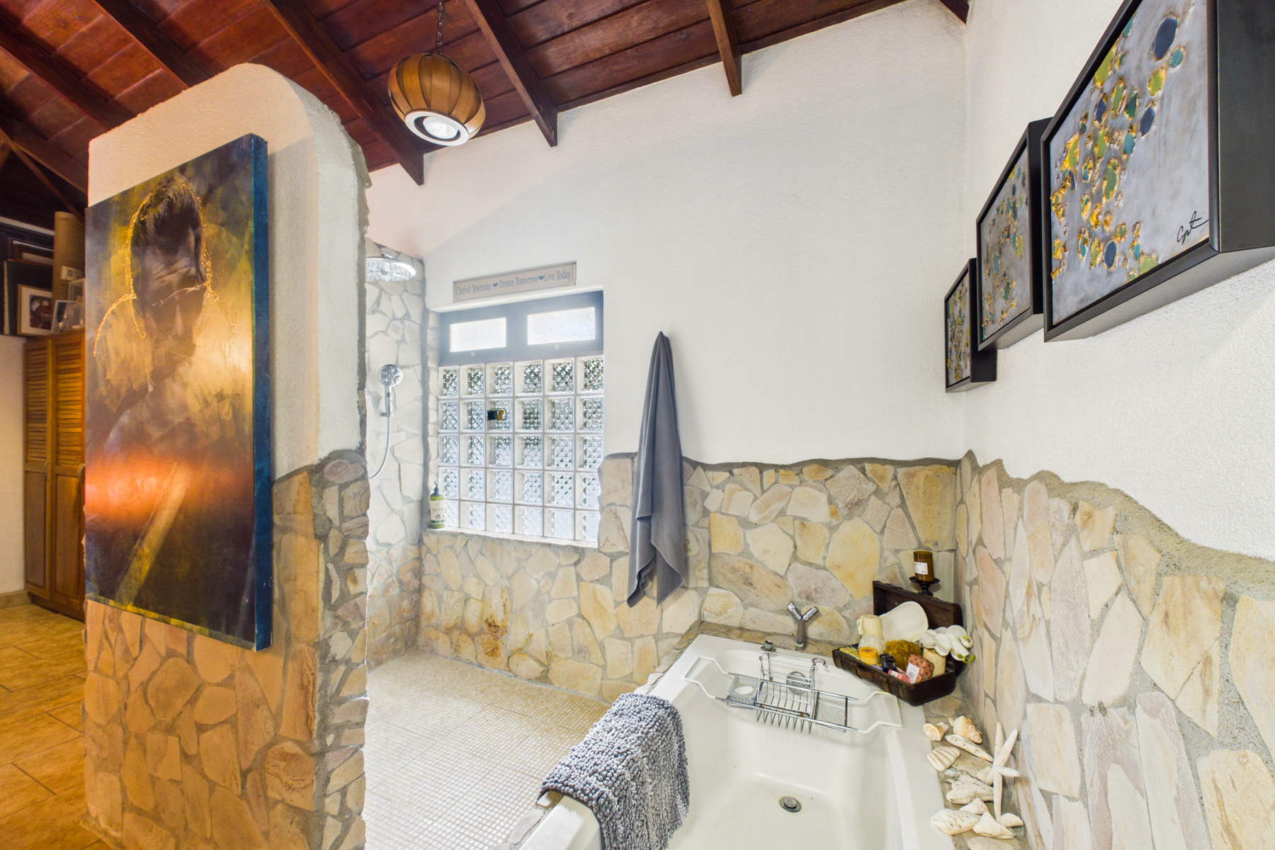  5 Star Bed & Breakfast in the Heart of Guiones - 物件實景