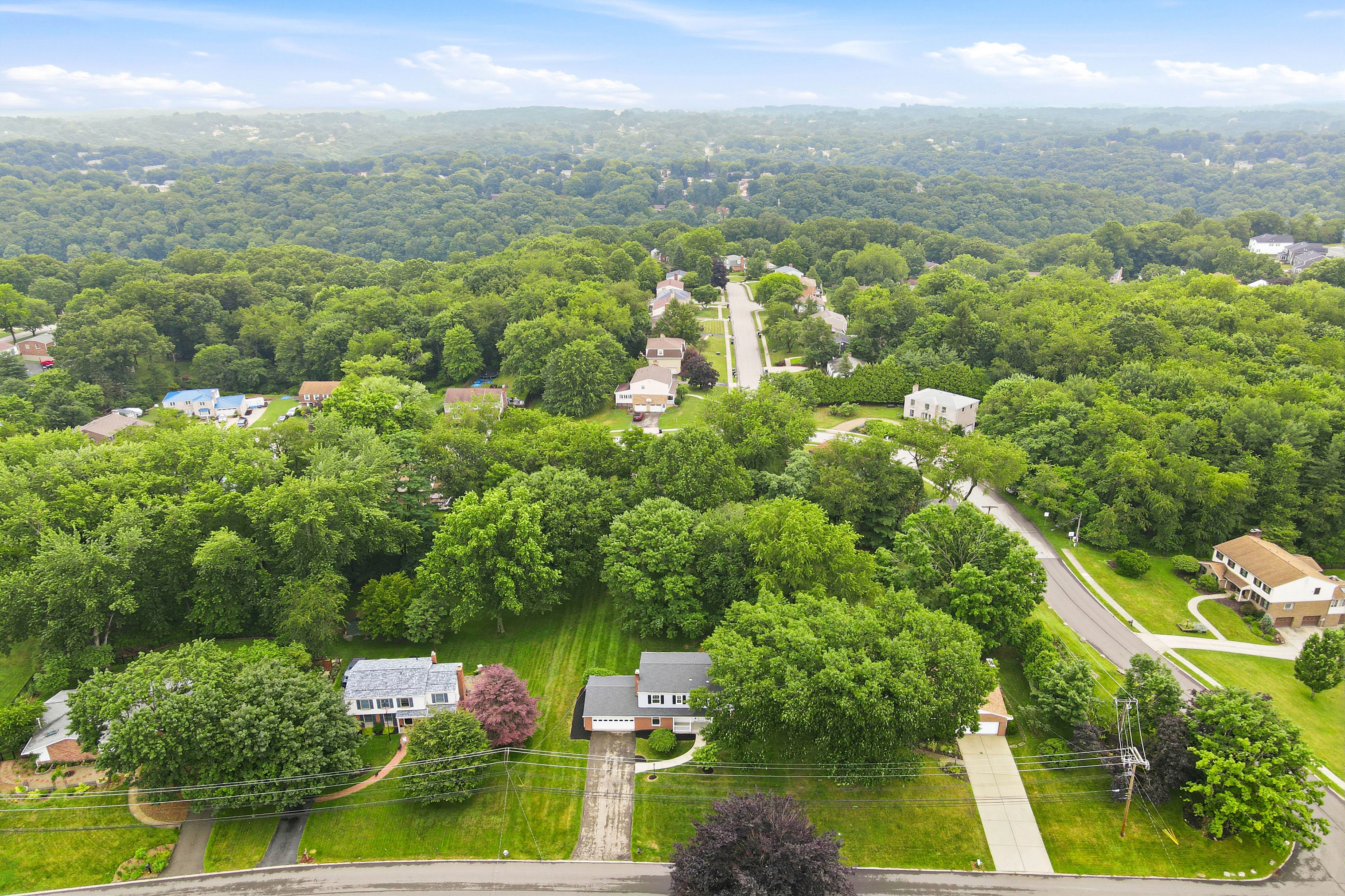  1534 King Charles Drive, Pittsburgh, PA 15237 - 物件實景