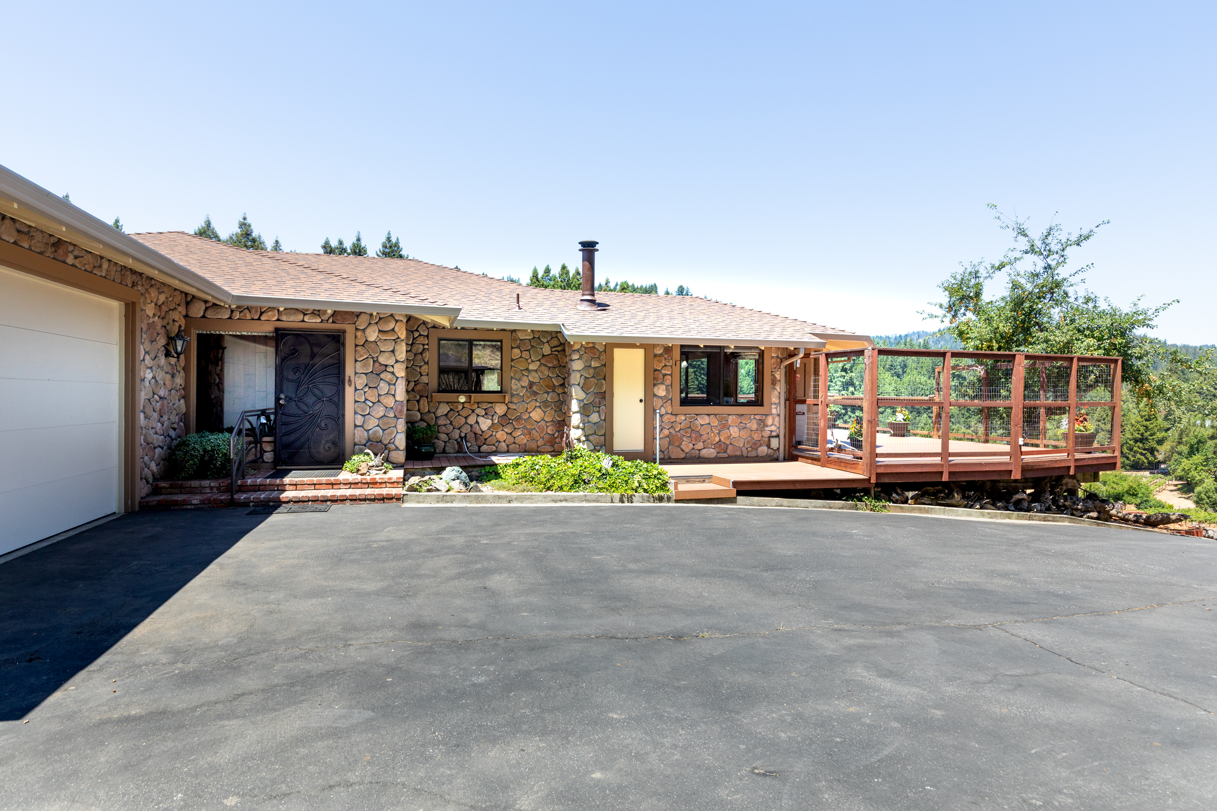 Boulder Creek, California, 95006, United States, 2 Bedrooms Bedrooms, ,3 BathroomsBathrooms,Residential,For Sale,1899975