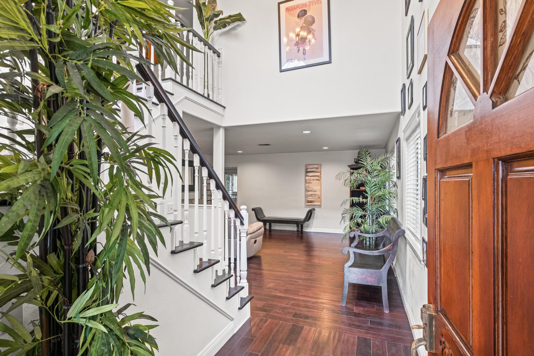 HAWTHORNE, California, 90250, United States, 4 Bedrooms Bedrooms, ,3 BathroomsBathrooms,Residential,For Sale,1798305