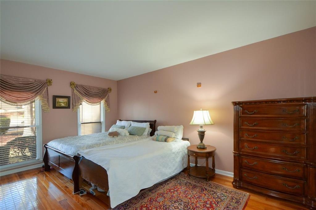 Cumming, Georgia, 30041, United States, 5 Bedrooms Bedrooms, ,4 BathroomsBathrooms,Residential,For Sale,1997427