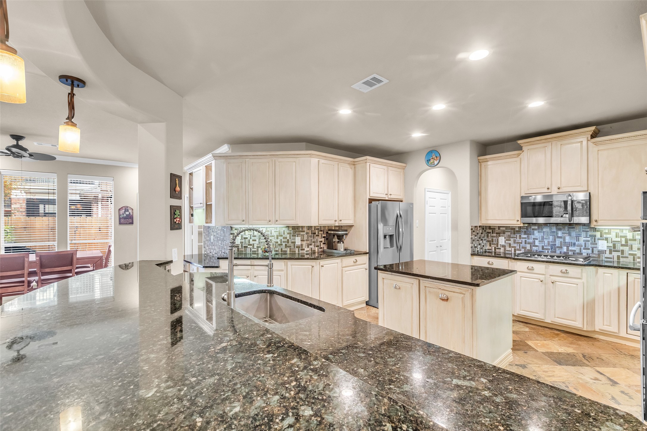 Conroe, Texas, 77304, United States, 4 Bedrooms Bedrooms, ,3 BathroomsBathrooms,Residential,For Sale,1999567