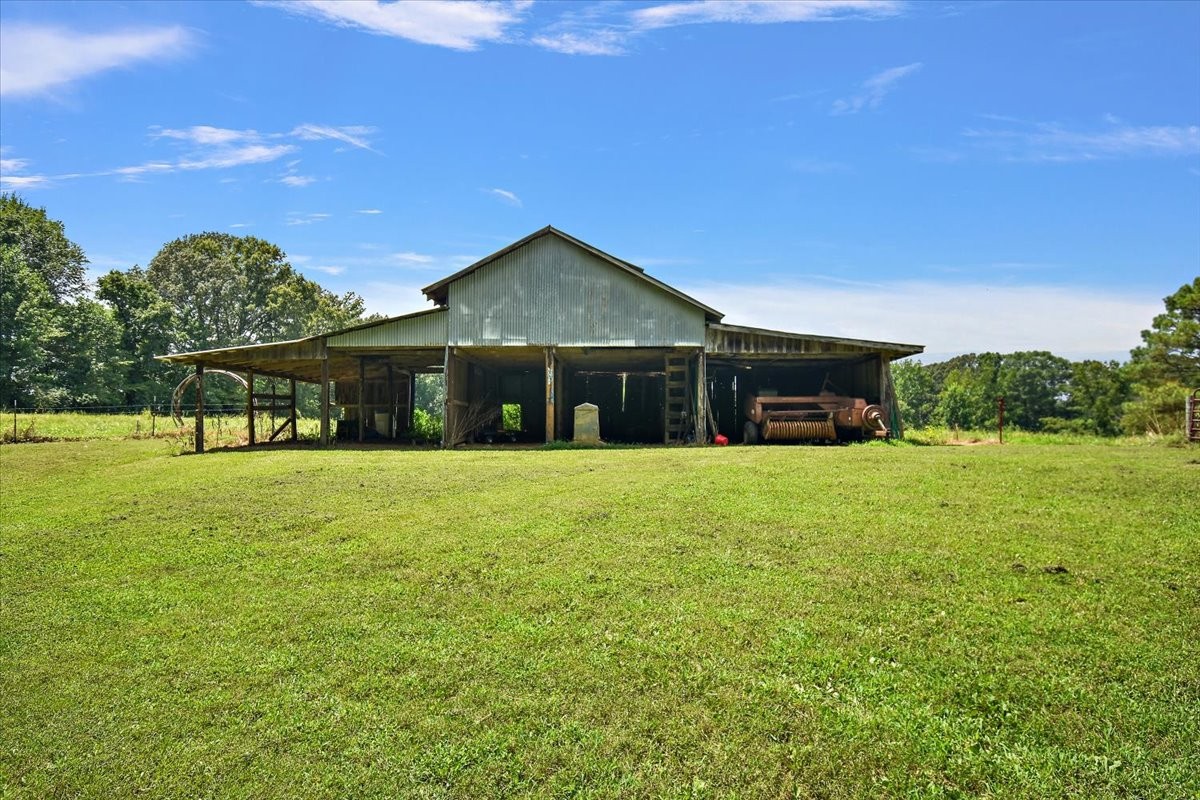 Five Points, Tennessee, 38457, United States, 4 Bedrooms Bedrooms, ,4 BathroomsBathrooms,Residential,For Sale,1902817