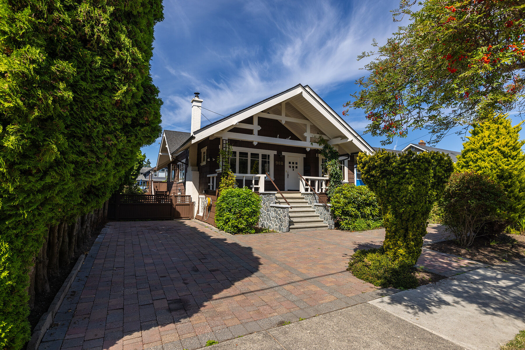  Beautiful Arts & Crafts Home - 物件實景