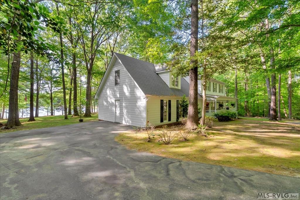 Clarksville, Virginia, 23927, United States, 3 Bedrooms Bedrooms, ,2 BathroomsBathrooms,Residential,For Sale,1805188