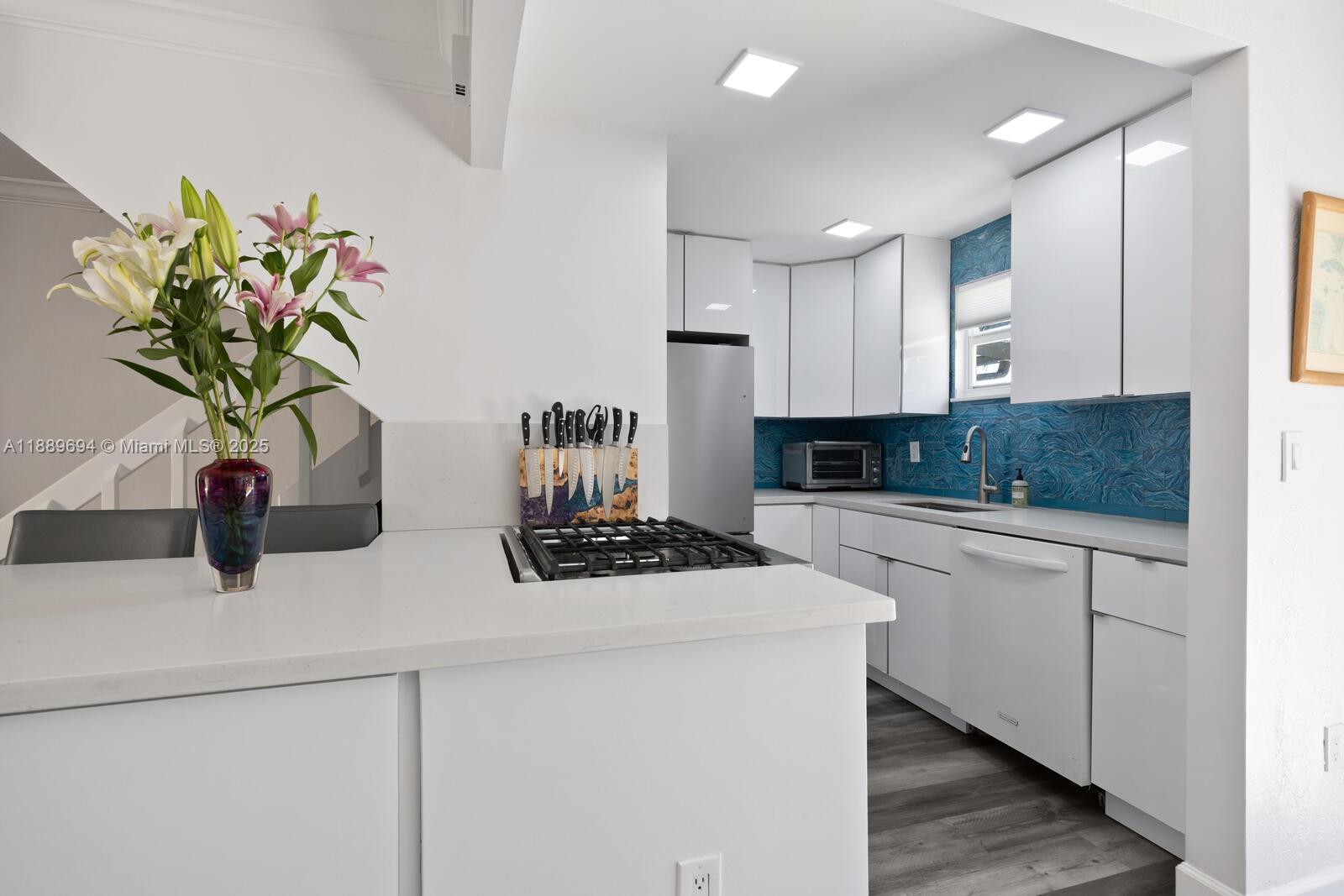 Miami, Florida, 33173, United States, 2 Bedrooms Bedrooms, ,3 BathroomsBathrooms,Residential,For Sale,1970531