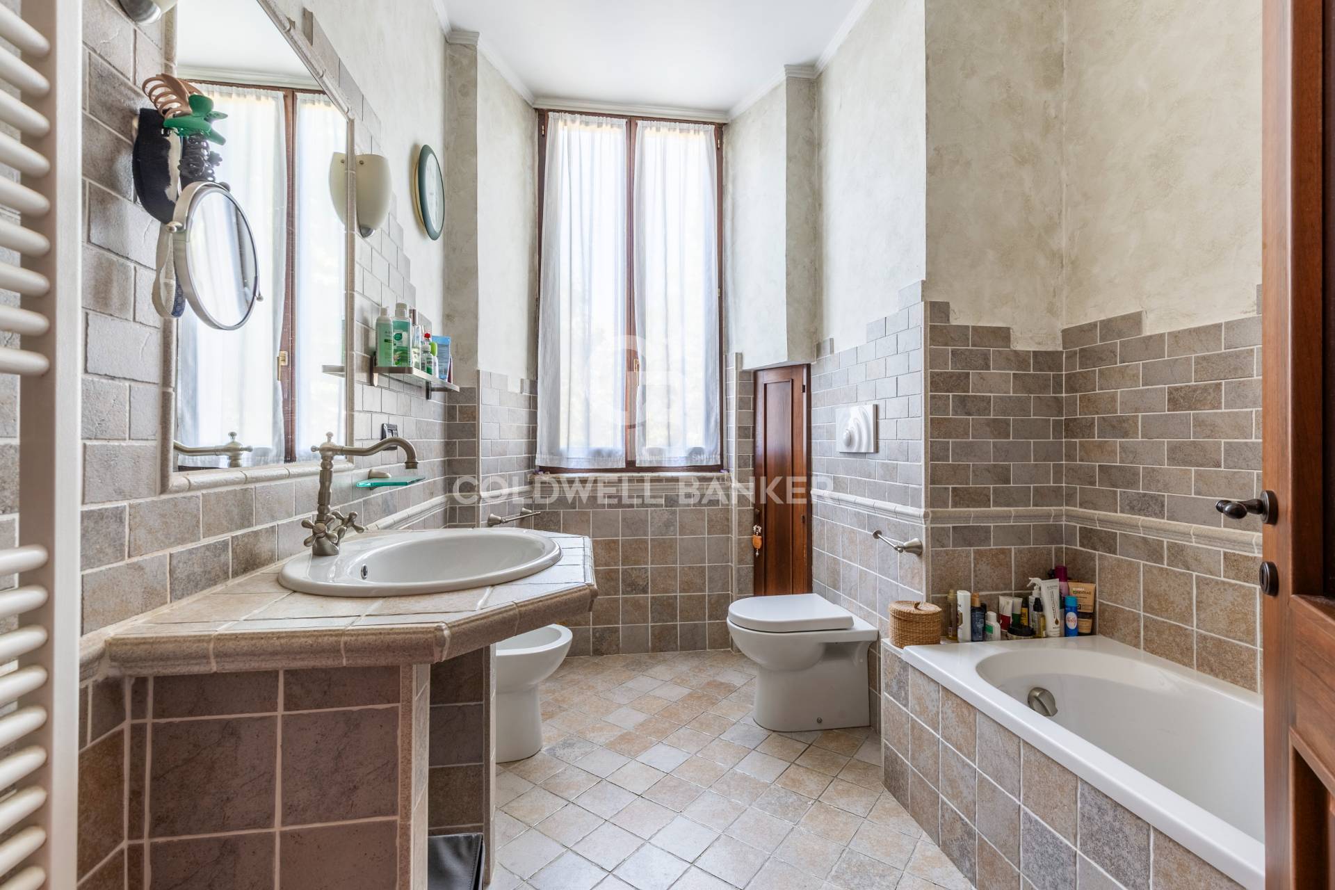 Sigillo, Perugia, 06028, IT, 4 Bedrooms Bedrooms, ,5 BathroomsBathrooms,Residential,For Sale,1908791