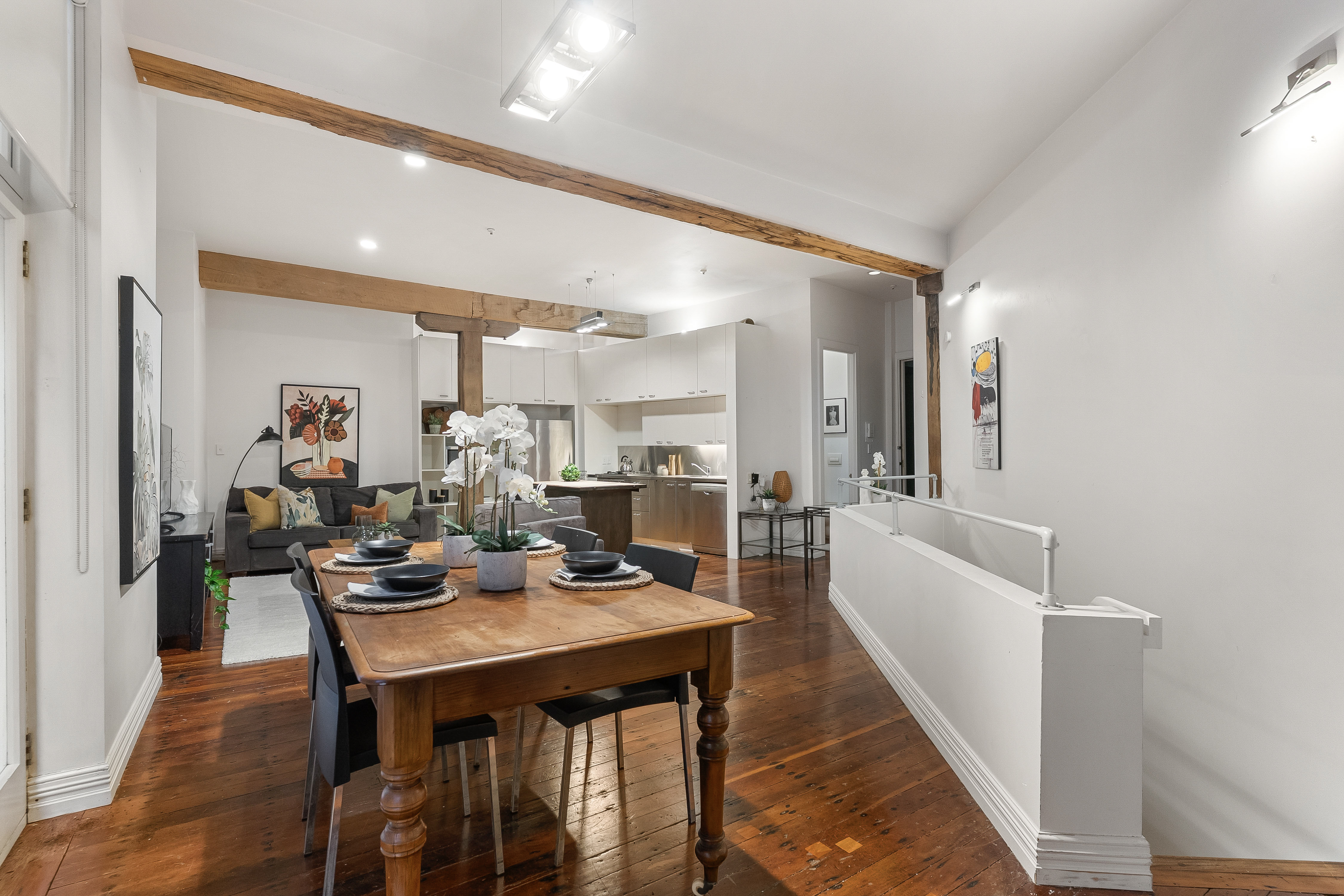  Sophisticated Two-Level City Apartment Residence - 物件實景