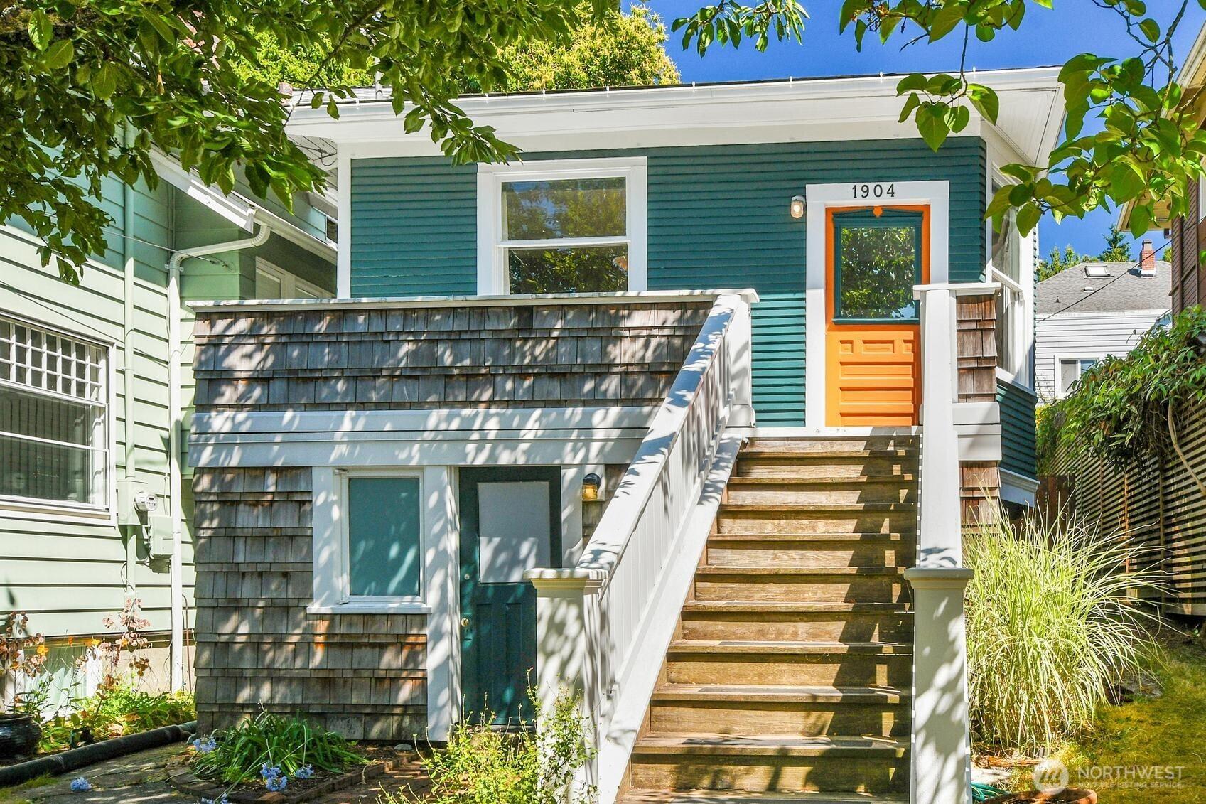 SEATTLE, Washington, 98119, United States, 2 Bedrooms Bedrooms, ,1 BathroomBathrooms,Residential,For Sale,1907615