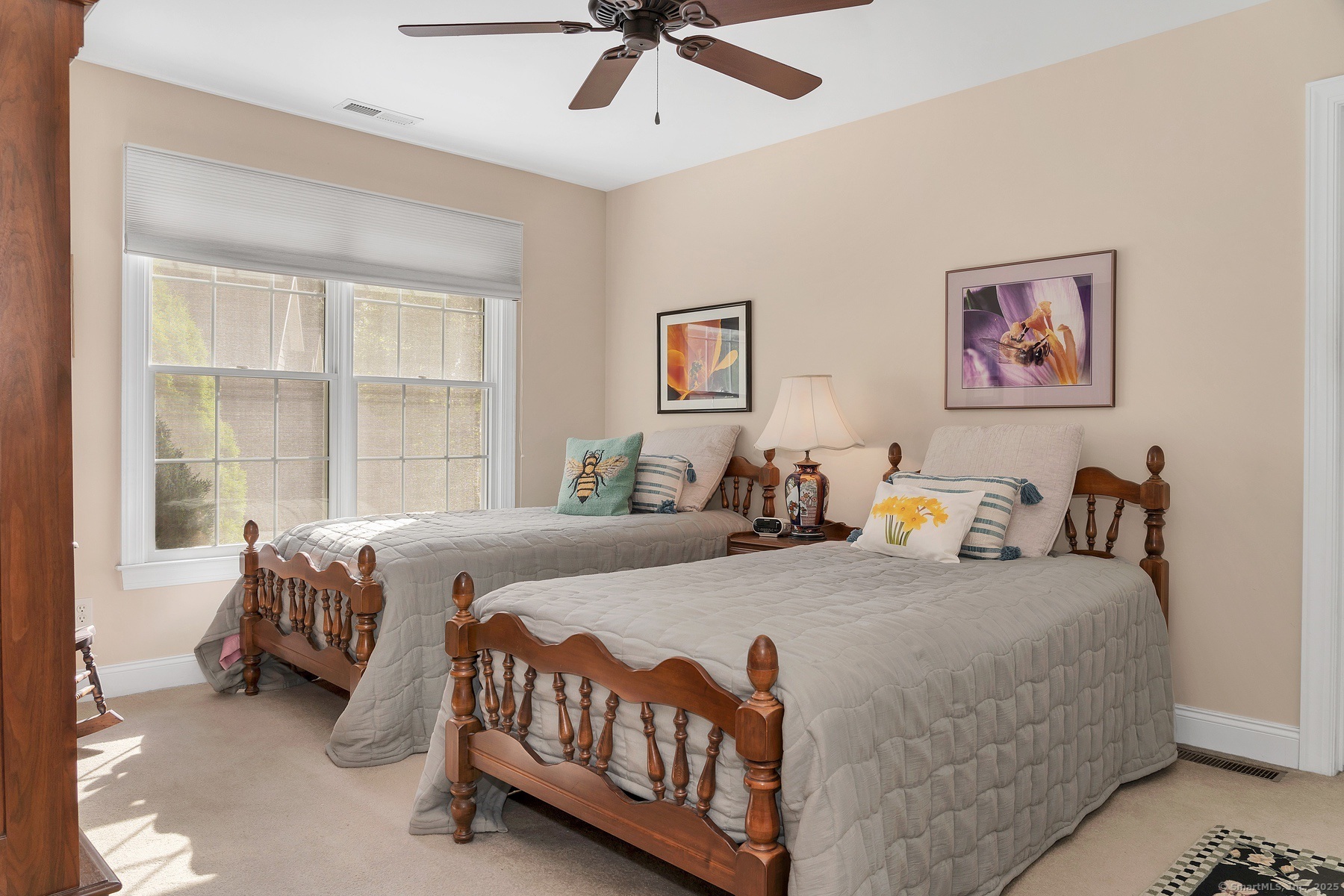 Ridgefield, Connecticut, 06877, United States, 2 Bedrooms Bedrooms, ,3 BathroomsBathrooms,Residential,For Sale,1940449