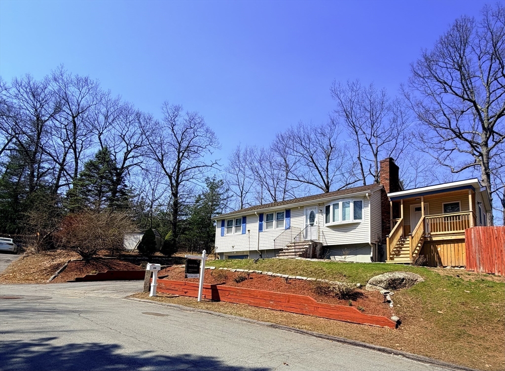 Methuen, Massachusetts, 01844, United States, 4 Bedrooms Bedrooms, ,2 BathroomsBathrooms,Residential,For Sale,2039540