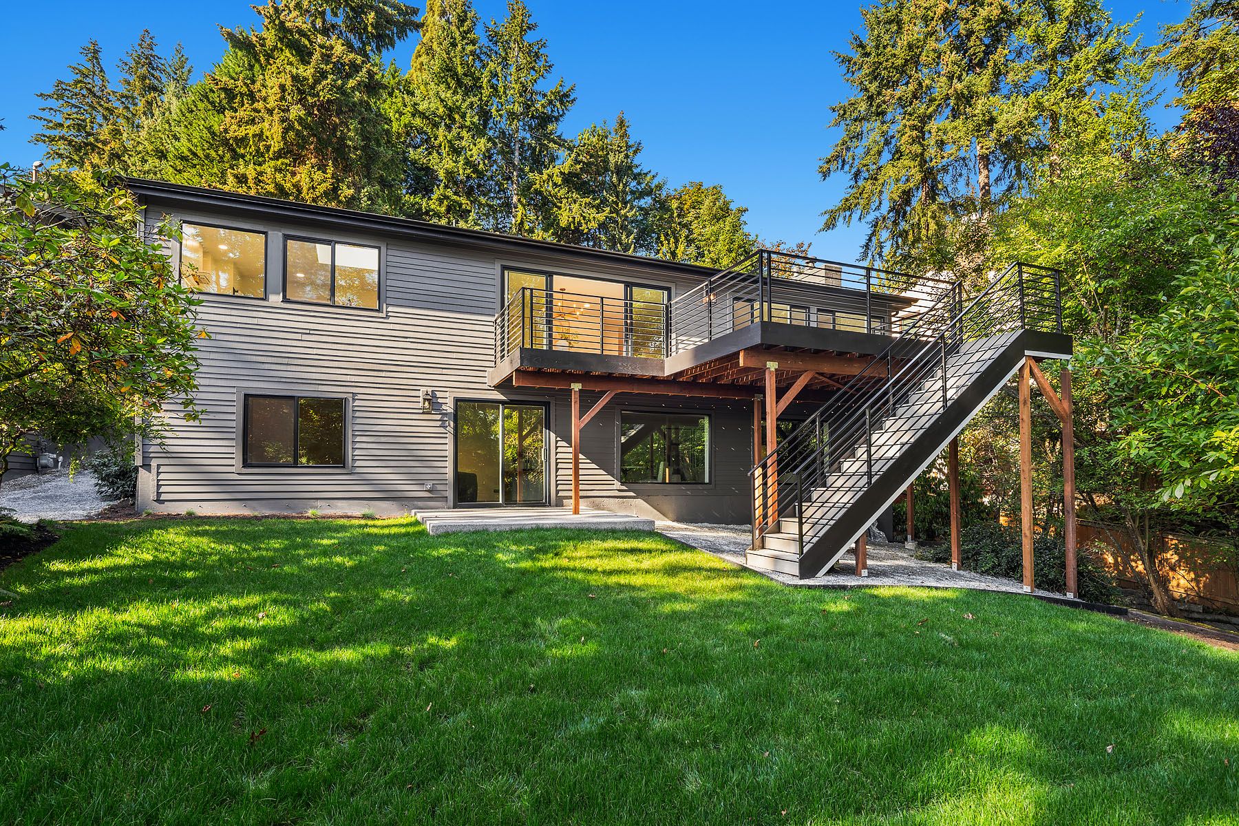  7070 94th Avenue Southeast, Mercer Island, WA 98040 - 物件實景