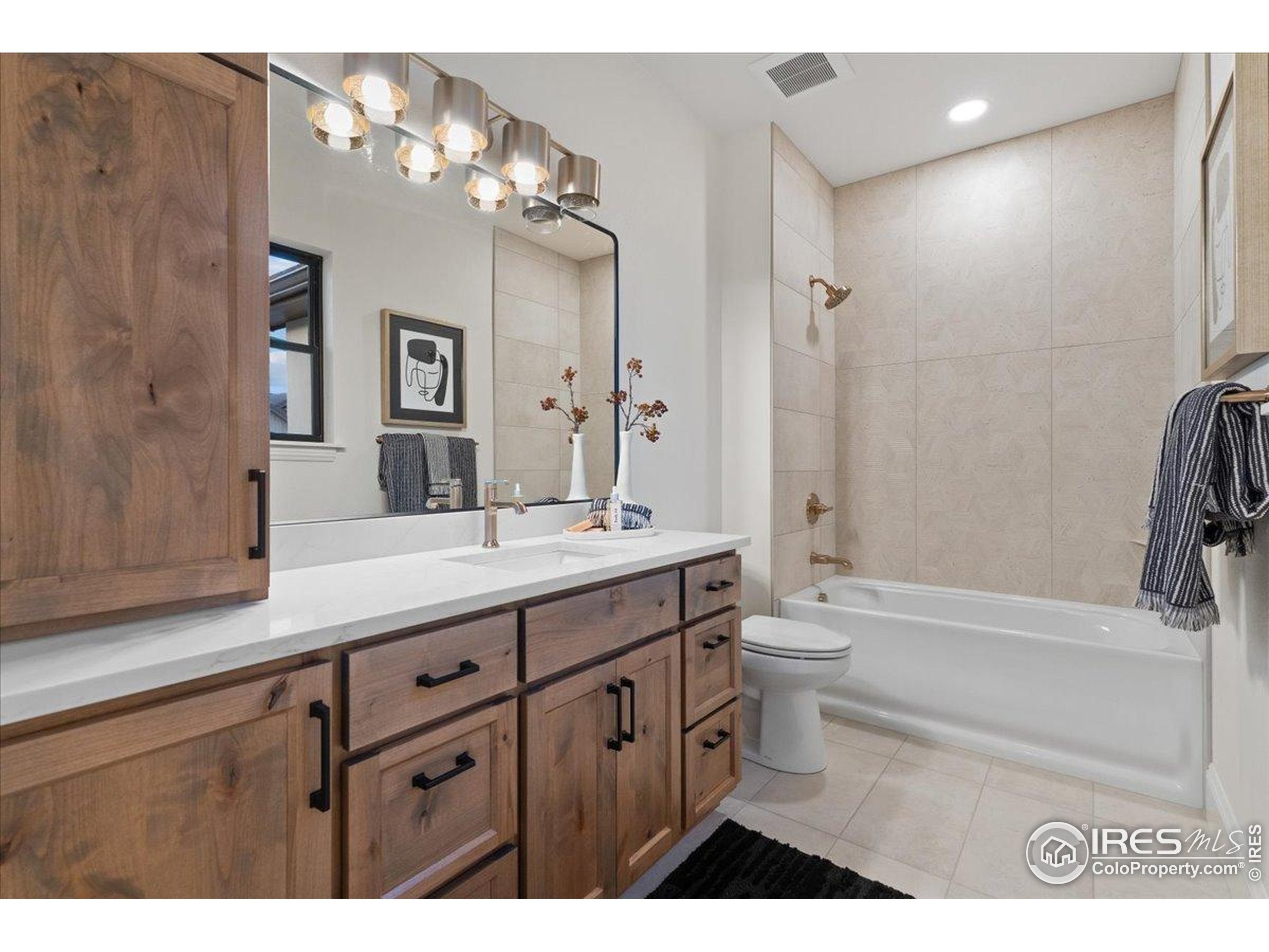 Berthoud, Colorado, 80513, United States, 4 Bedrooms Bedrooms, ,4 BathroomsBathrooms,Residential,For Sale,1910377