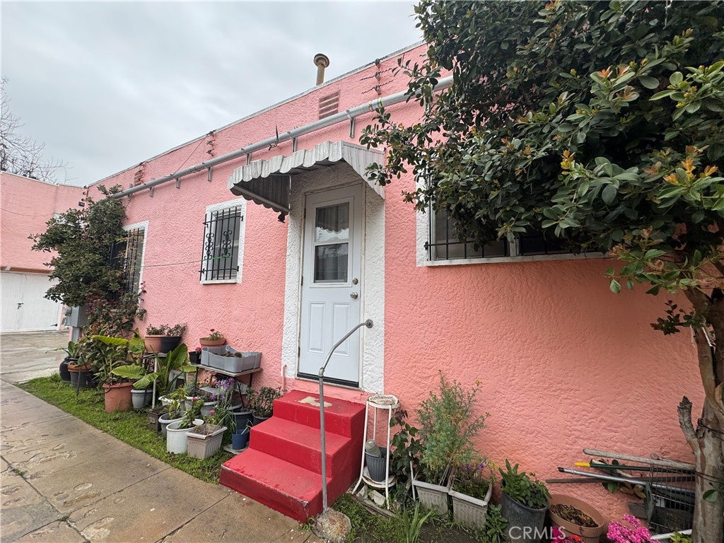 Los Angeles, California, 90037, United States, ,Residential,For Sale,2006199